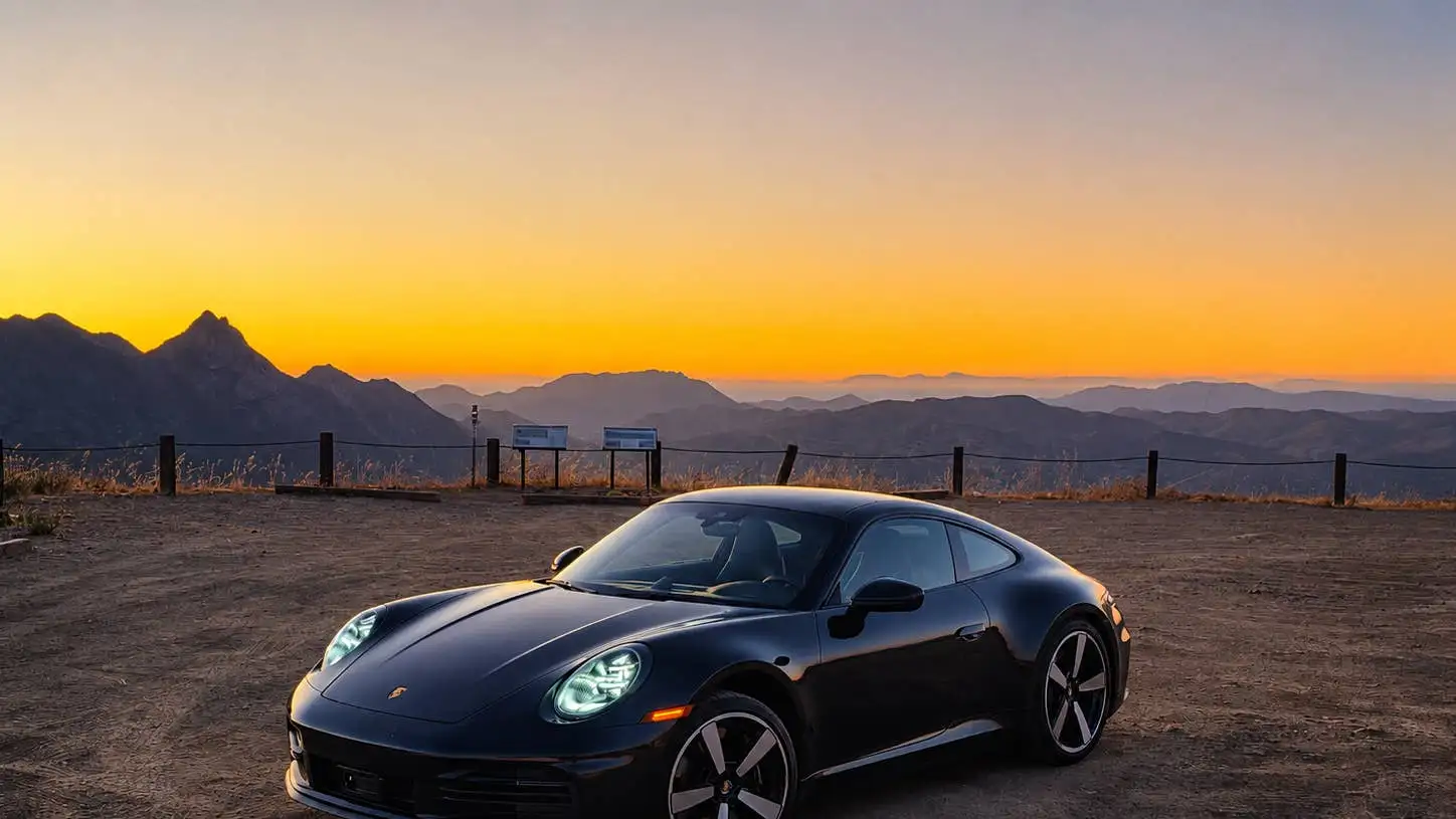 best_1005119_2026-porsche-911-carrera-4s.webp