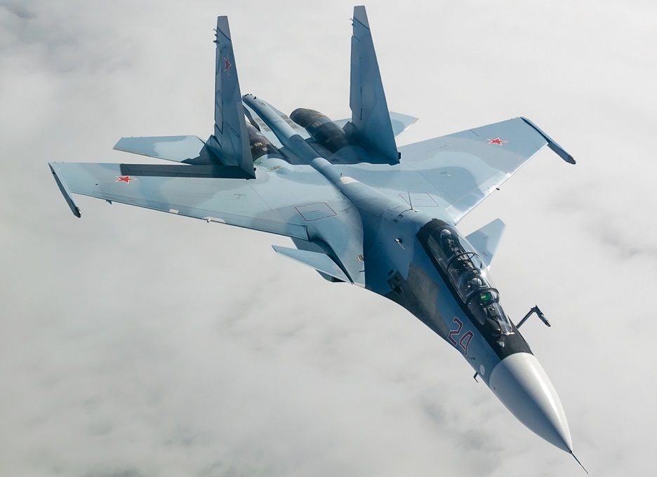 Sukhoi_Su-30SM_in_flight_2014.jpg