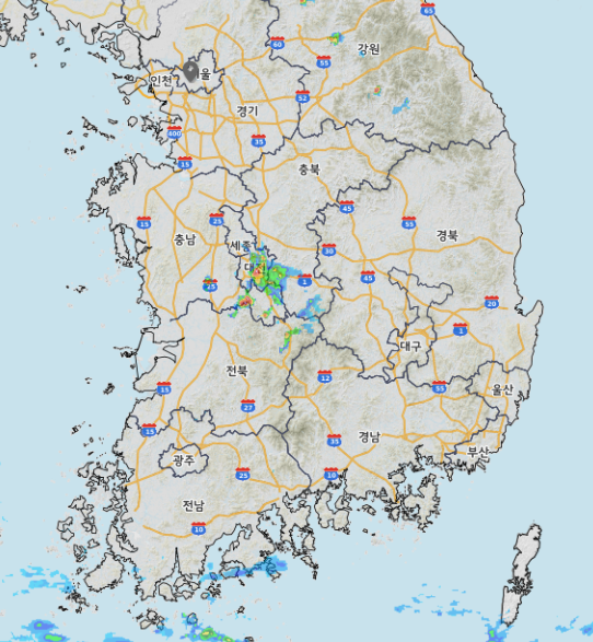 현재 한화KT경기만 우천중단된 이유...