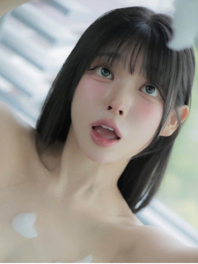 thumb-WiQOVSIA_23c576a00623b6b5f02a3252295e72ad20bae492_800x1067.jpg