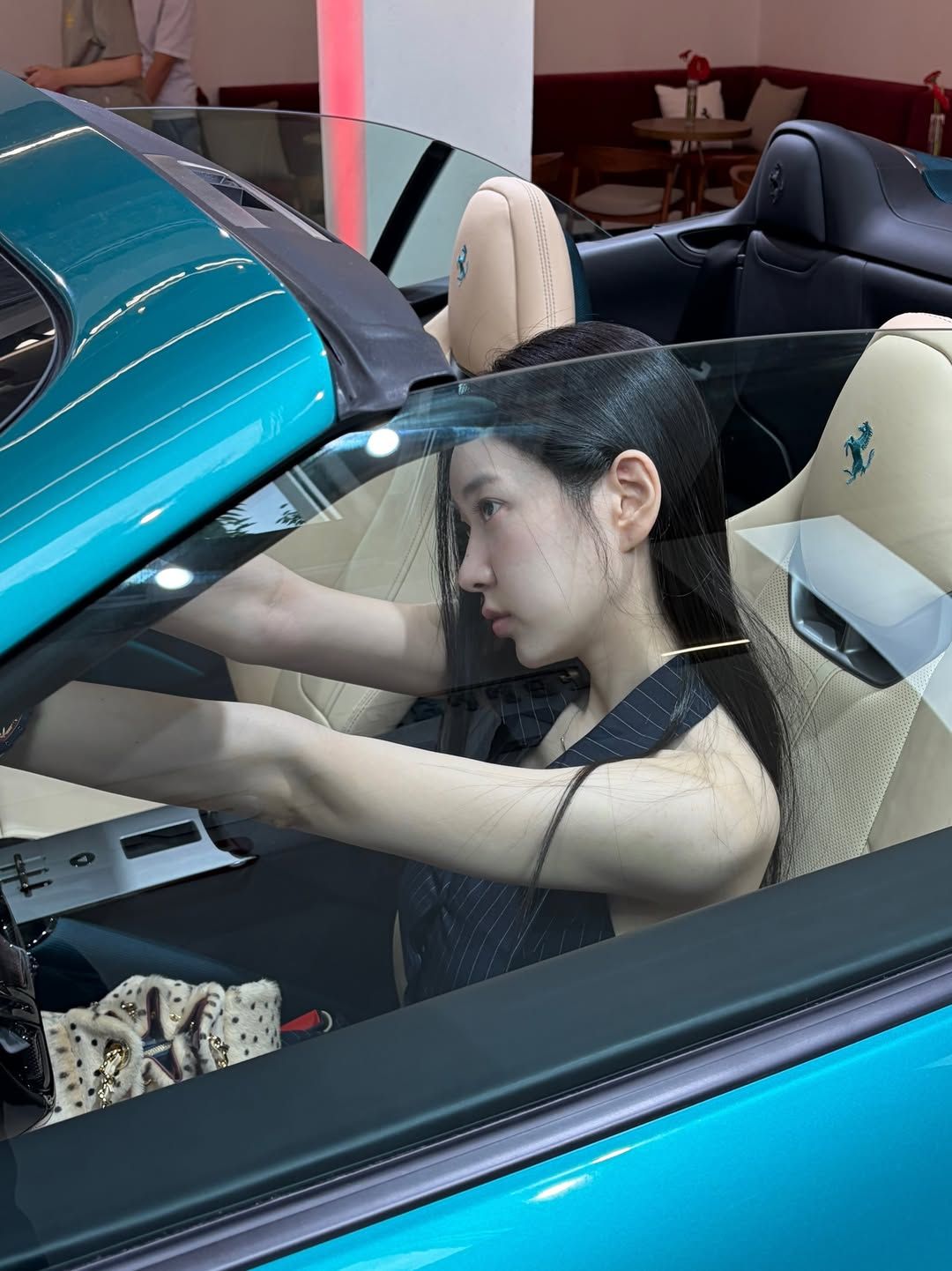 ferrari_DaFiXdKku04_11.jpg