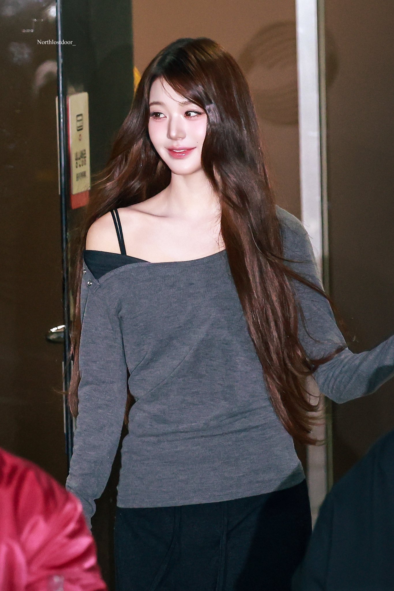 260227 장원영 뮤 (15).jpg