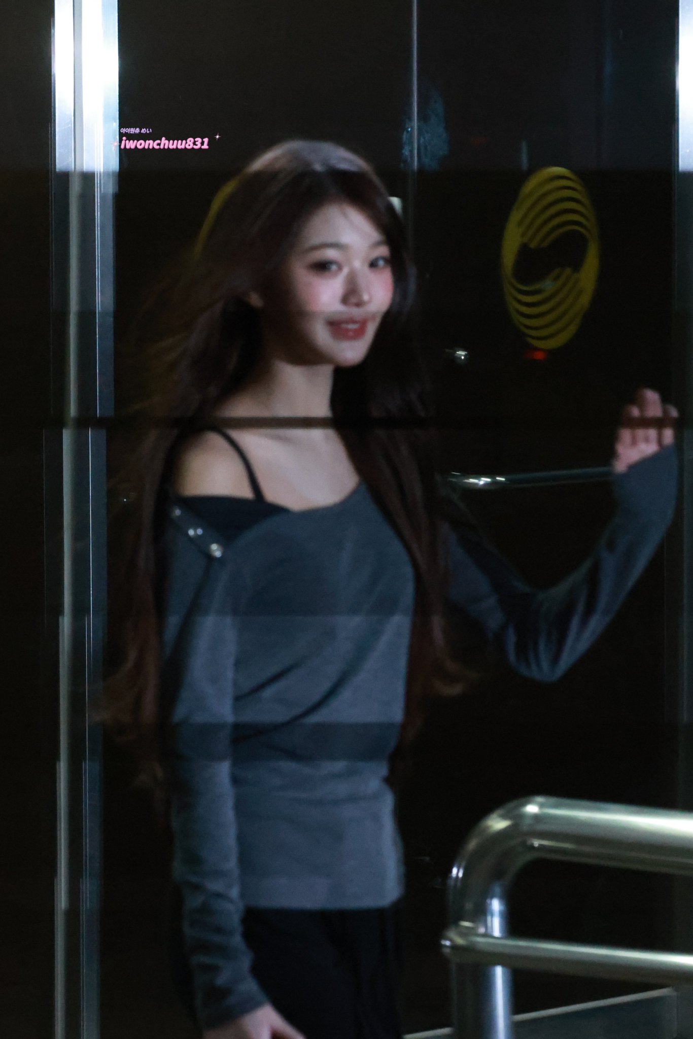 260227 장원영 뮤 (9).jpg