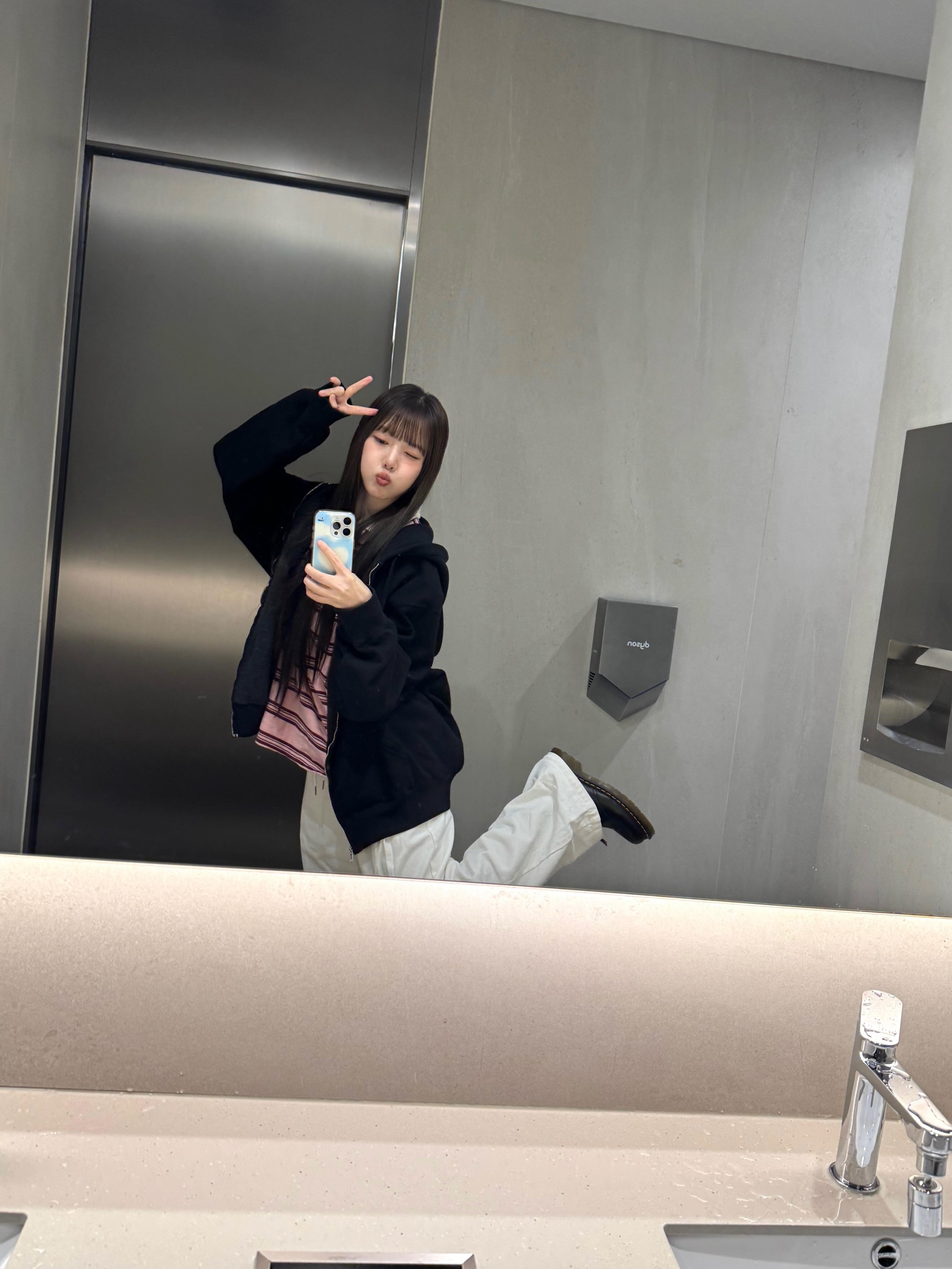 예린 인별 260512( (6).jpg