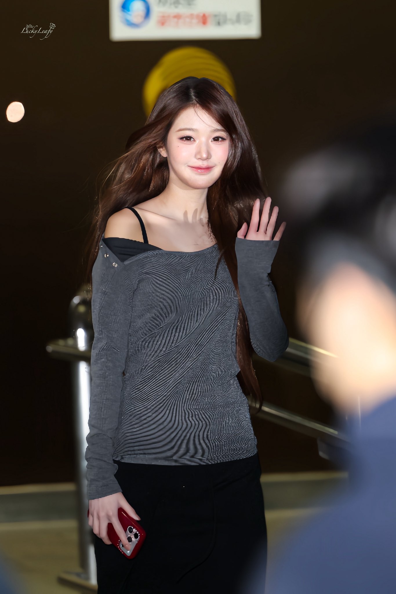 260227 장원영 뮤 (12).jpg