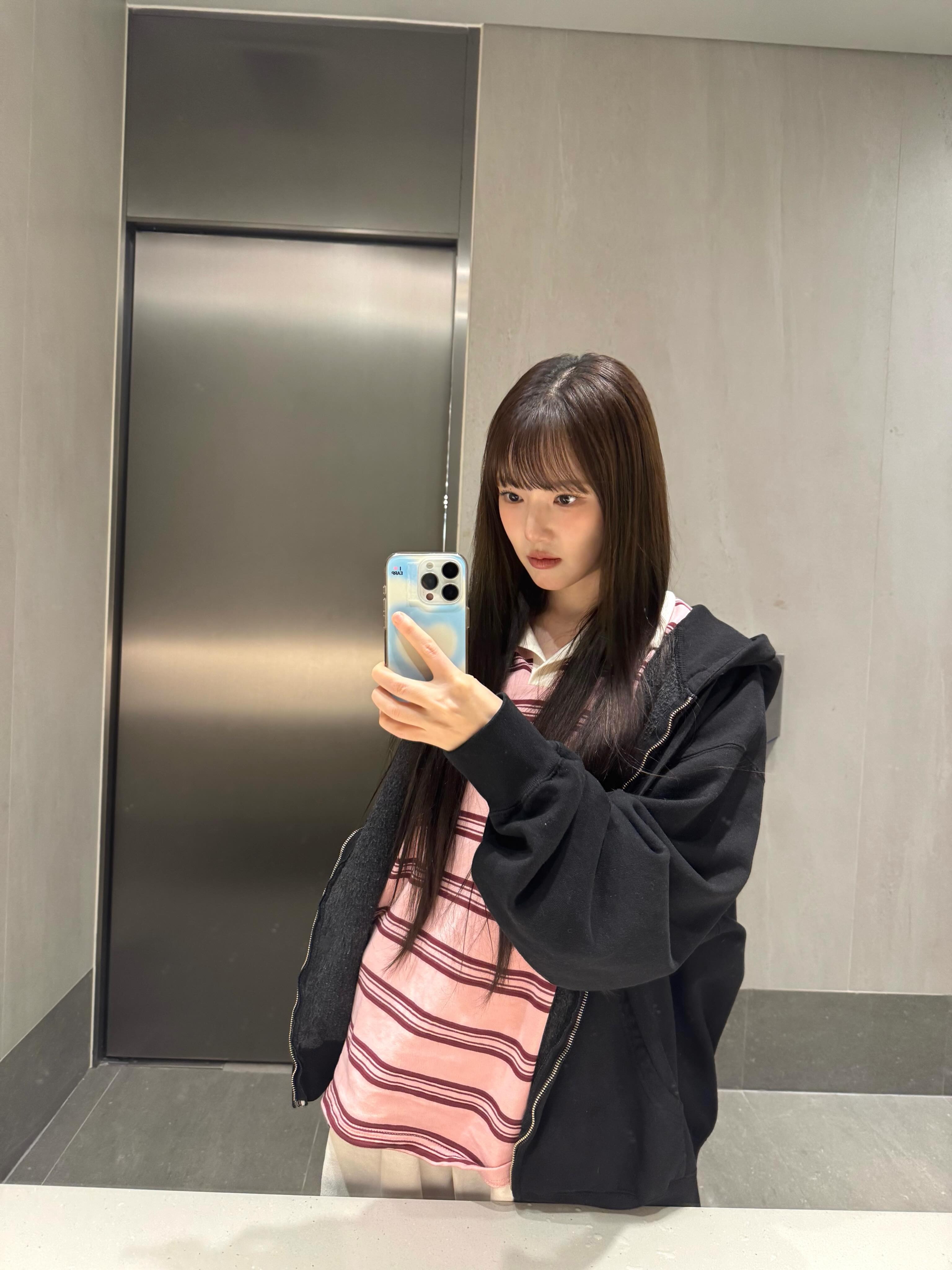 예린 인별 260512( (5).jpg