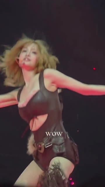 뒷지퍼 뱀피의상 트와이스 모모 망사스타킹 찰진 허벅지