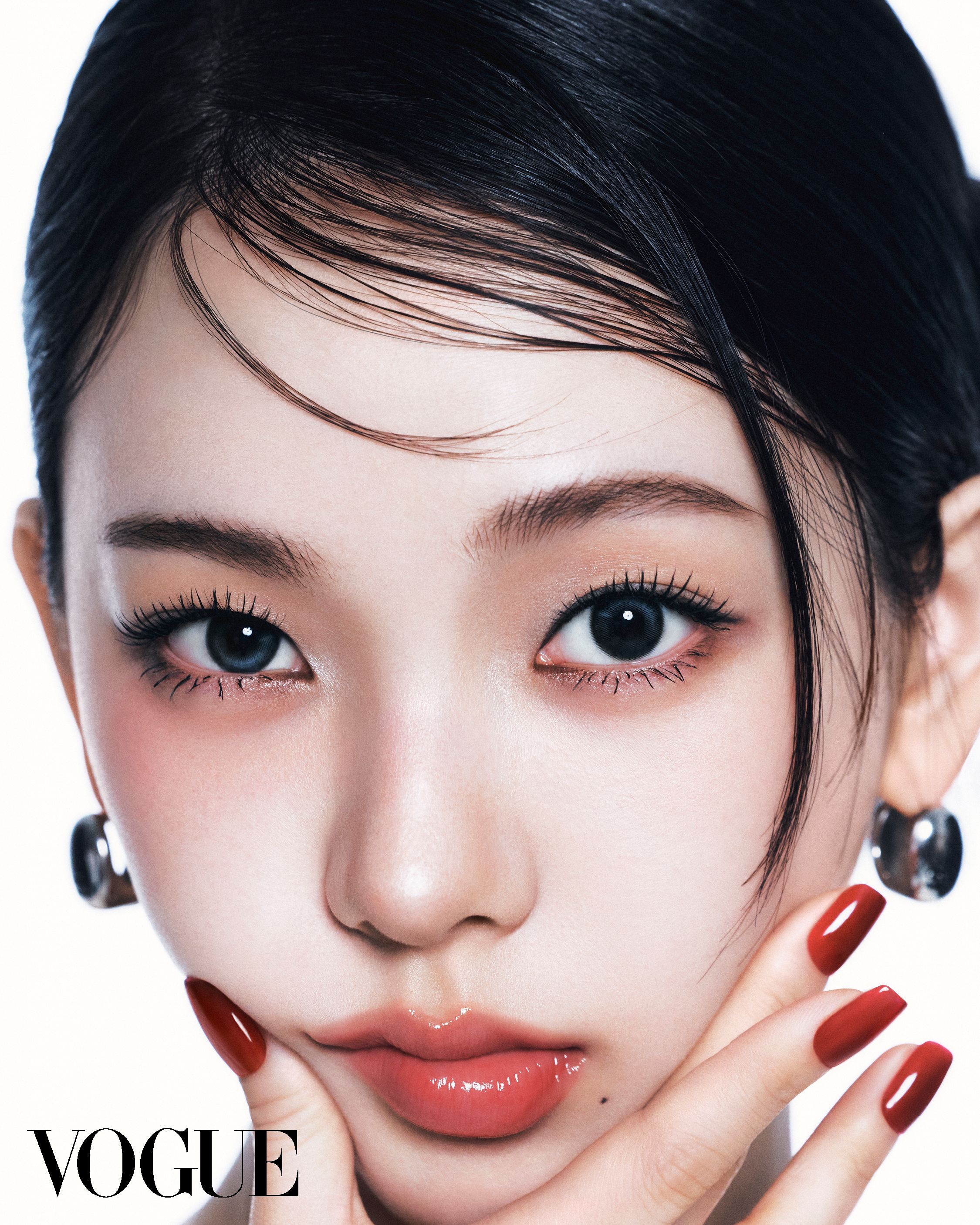 VogueKorea-2069369030562238503-1.jpg
