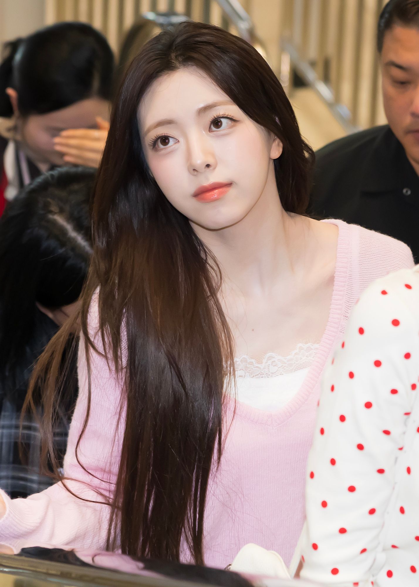 260508 유나 출 (18).jpg