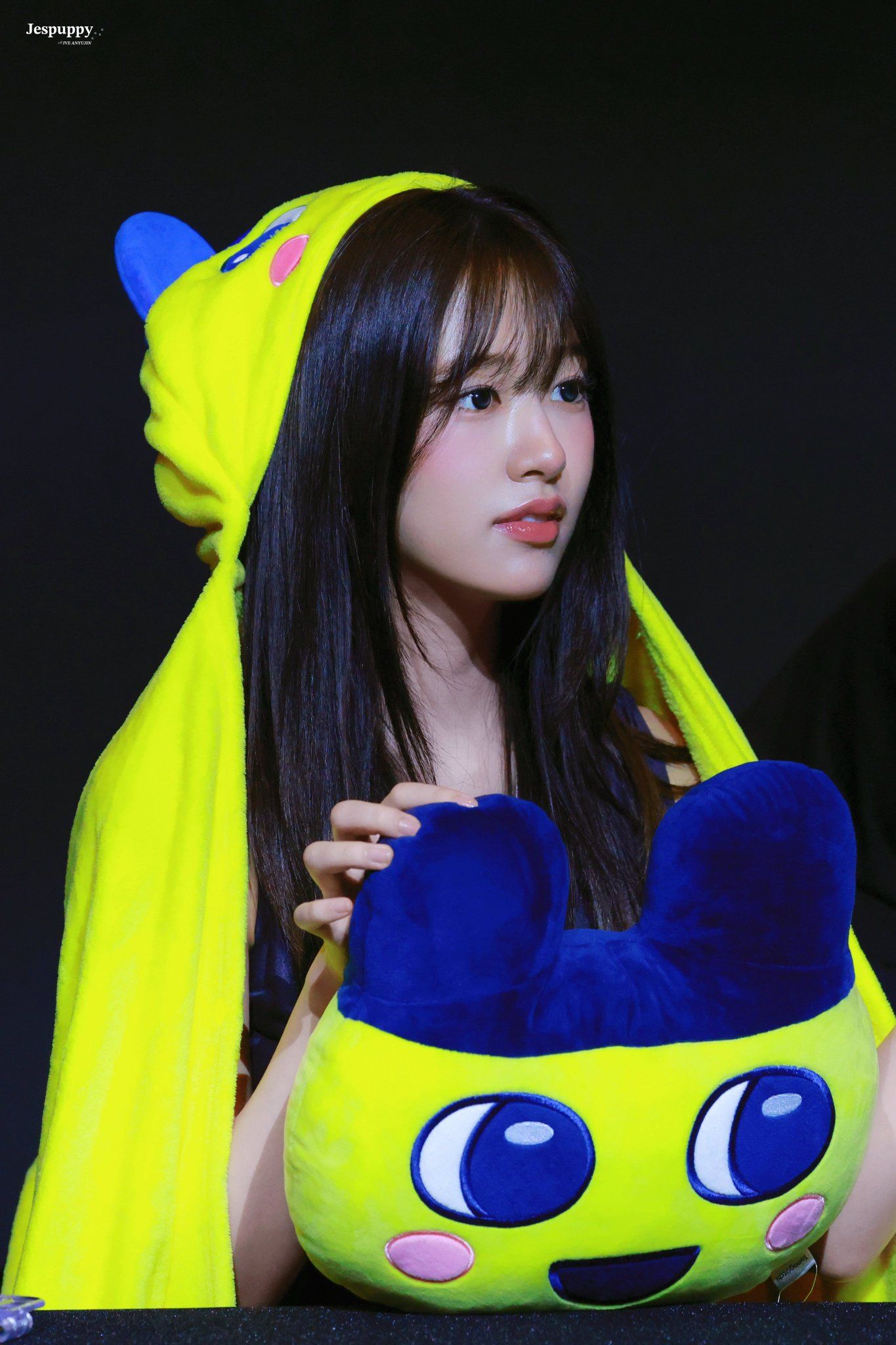 260502 안유진 팬 (1).jpg