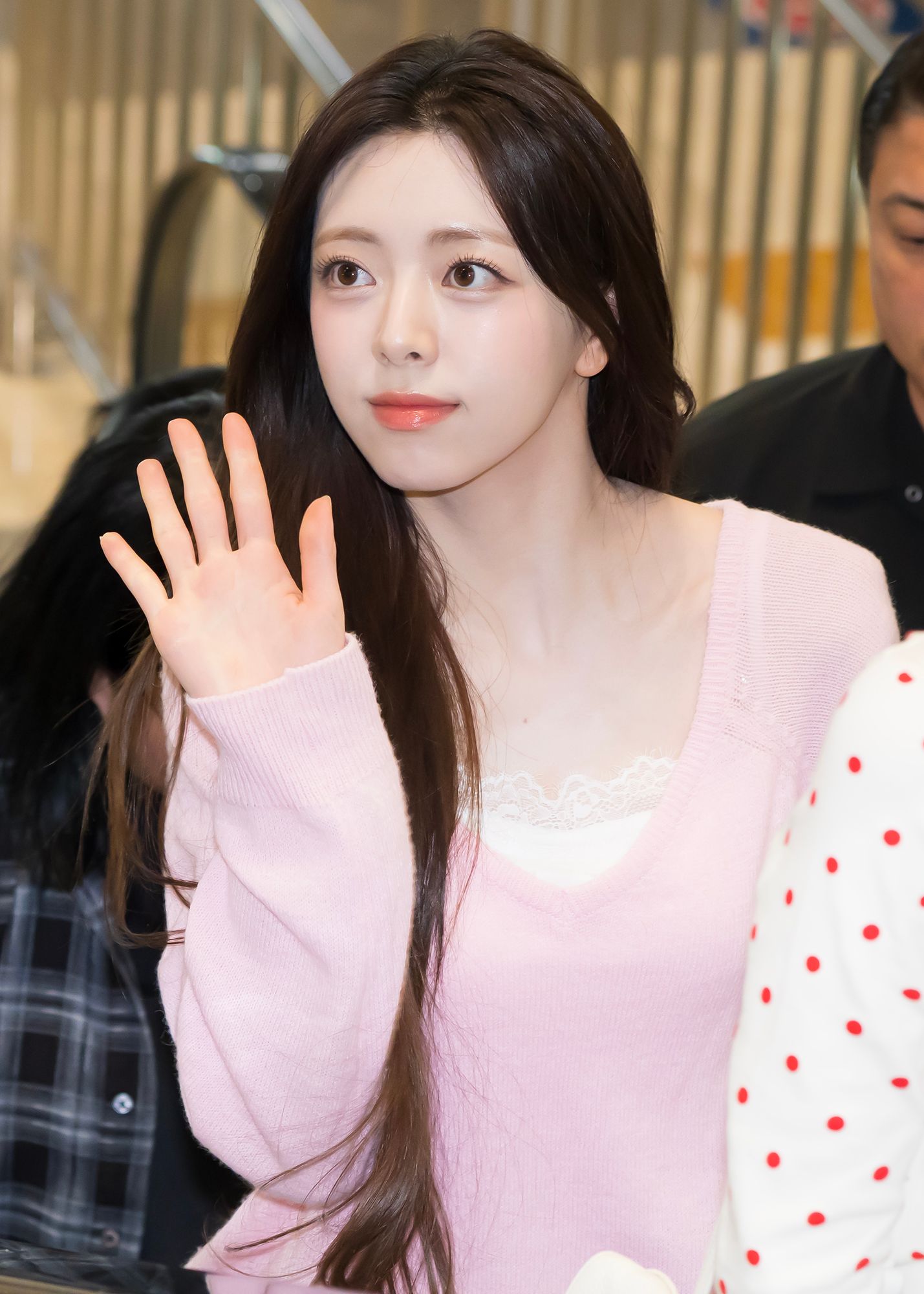 260508 유나 출 (21).jpg