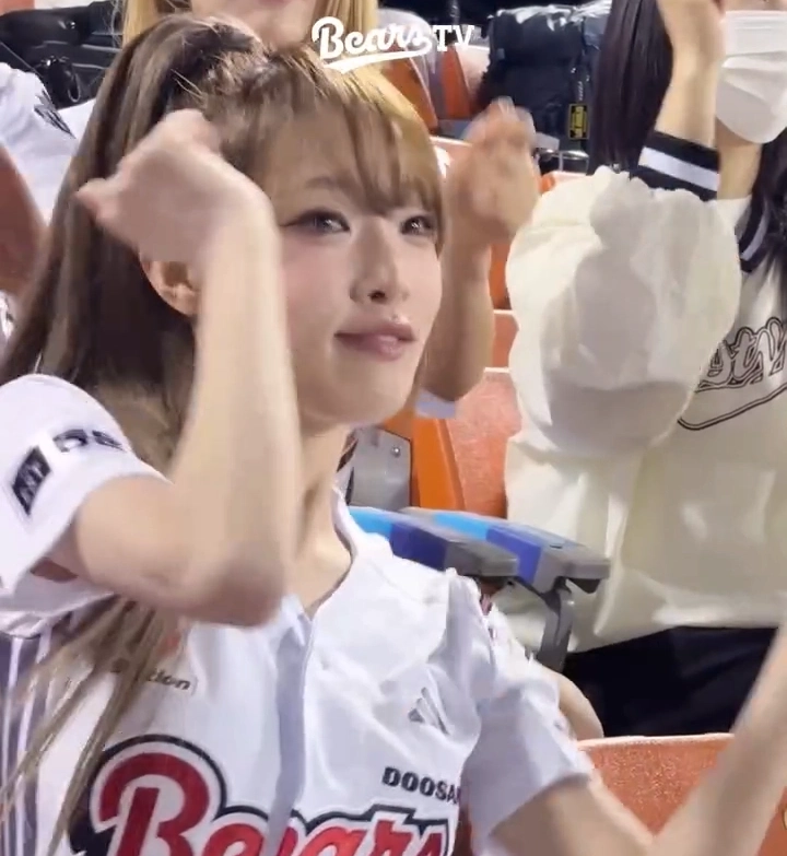 260428 예나 (12).webp