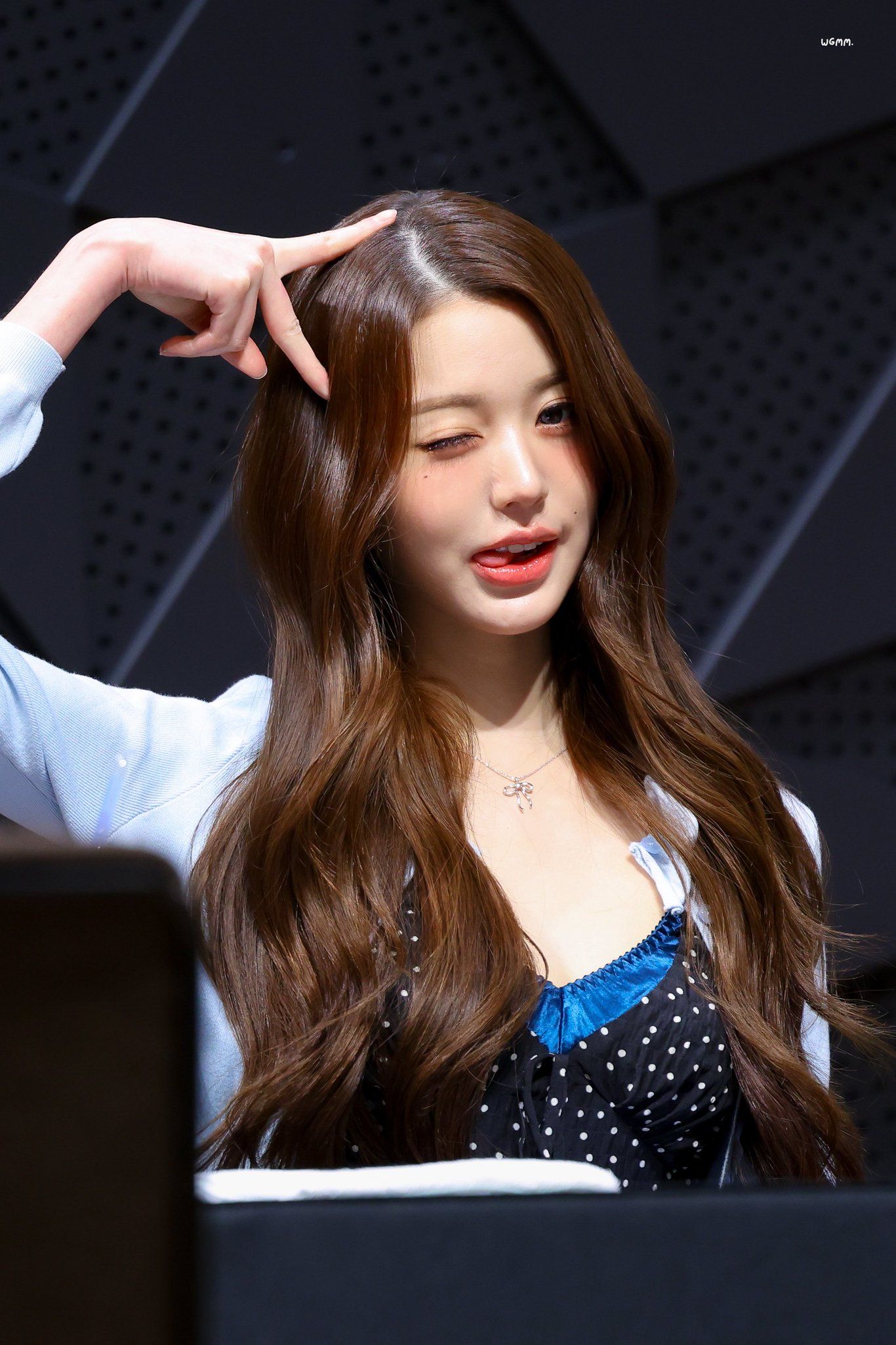 260429 장원영 팬 (7).jpg