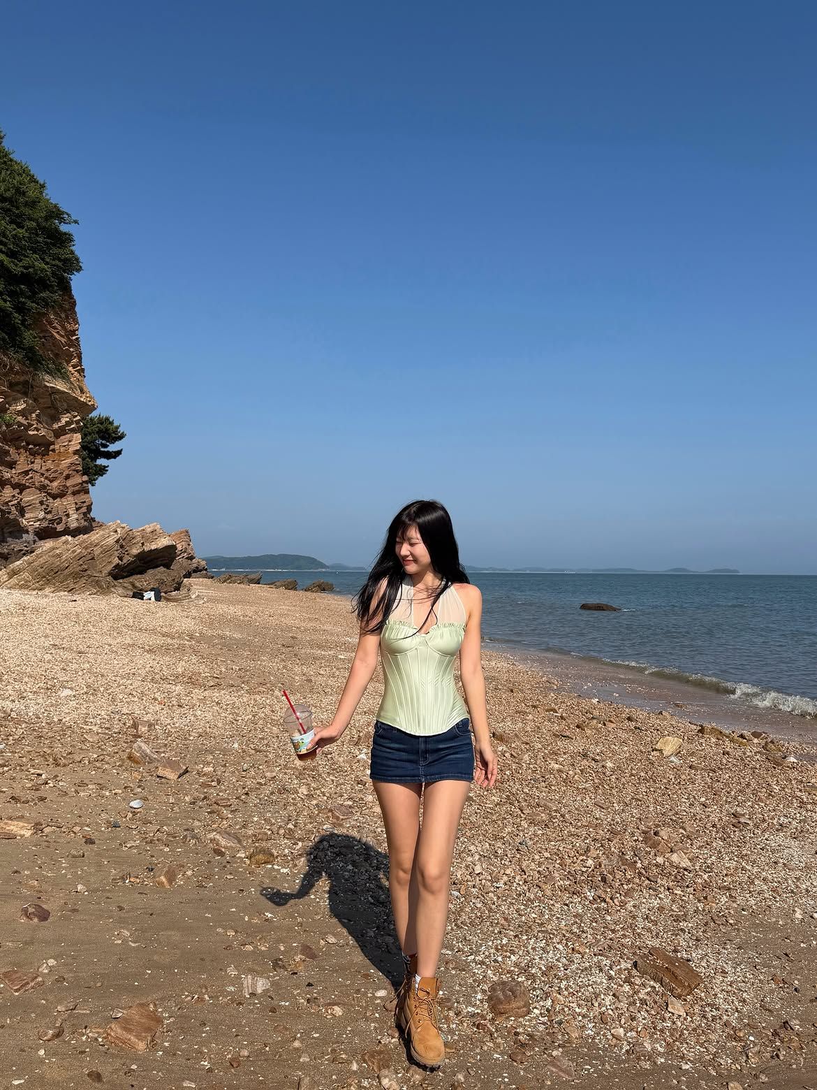 어제와 다른 색의 하늘 아래☁️⛅️-1.jpg