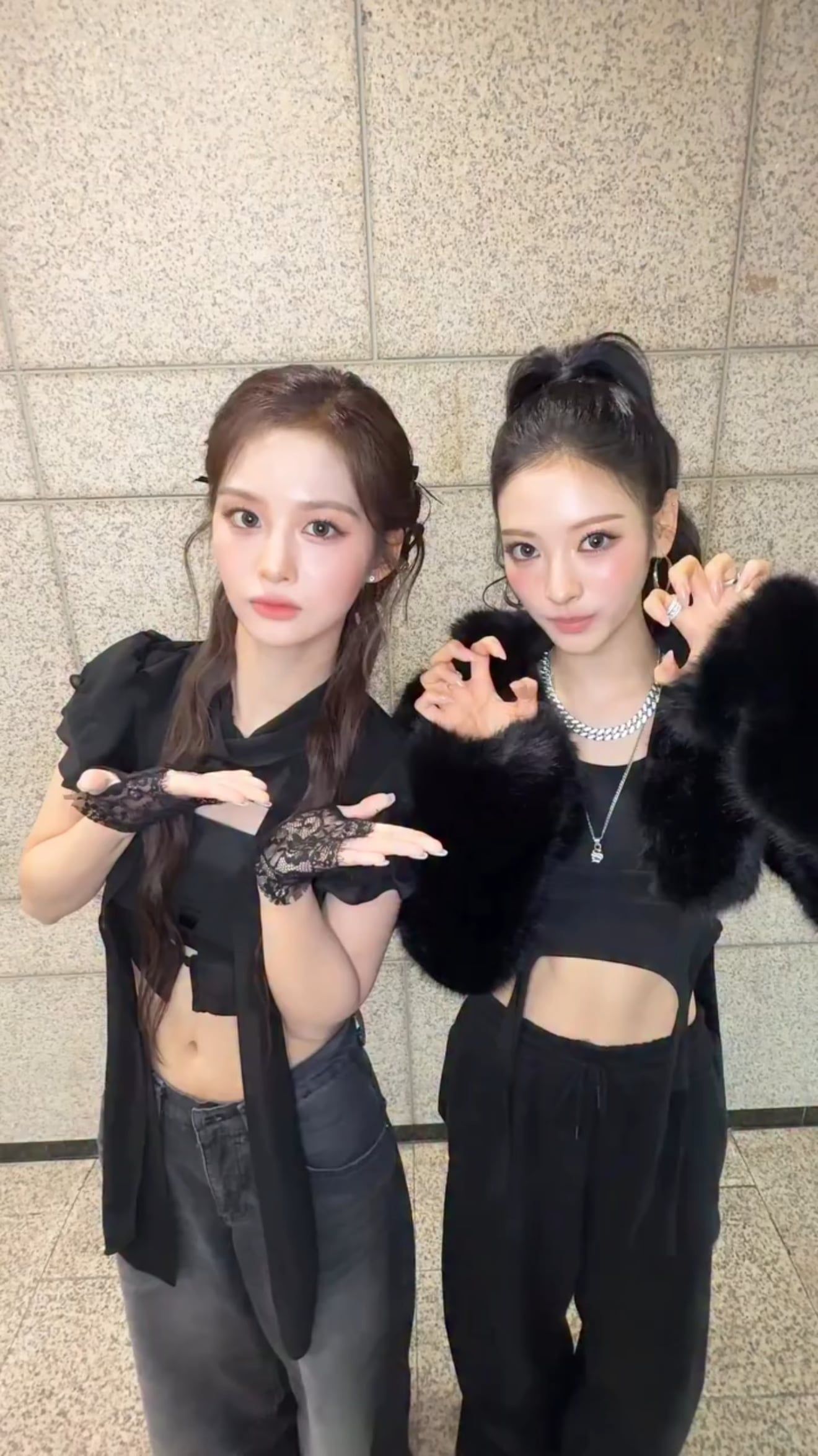251021-anna-with-nmixx-sullyoon-blue-valentine-dance-v0-MmV5ZXBxZ3p2Z3dmMdALW9x6ZWFyr213AATmpEIGWQ-nqfBjCaz8SLAV9TBk.png