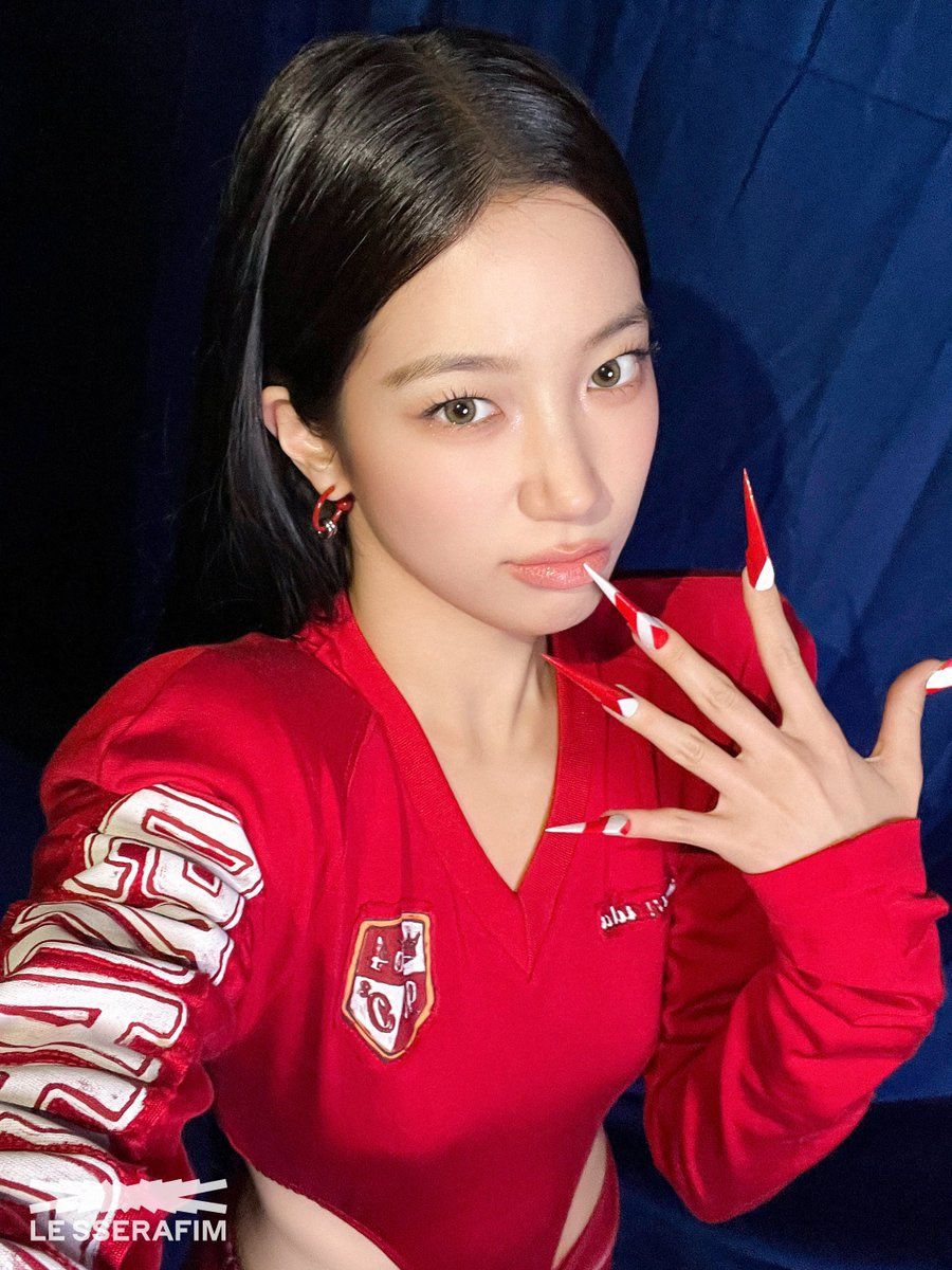 르세라핌 (10).jpg