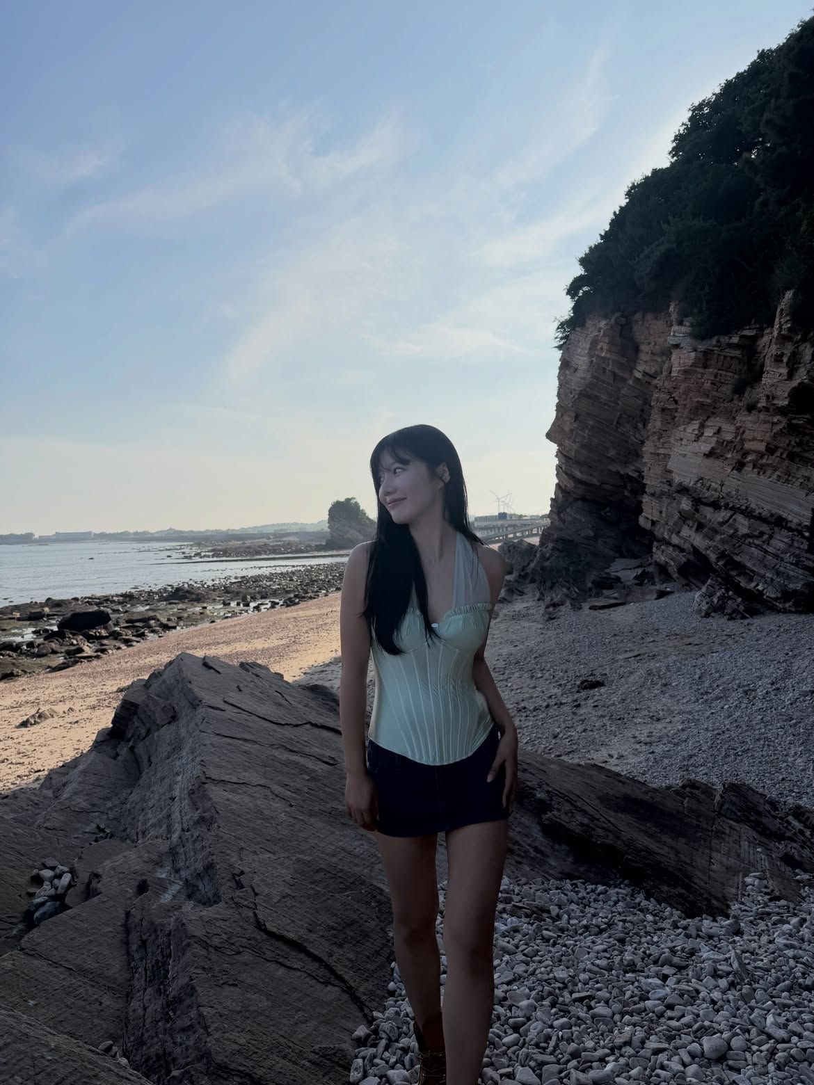 어제와 다른 색의 하늘 아래☁️⛅️-2.jpg