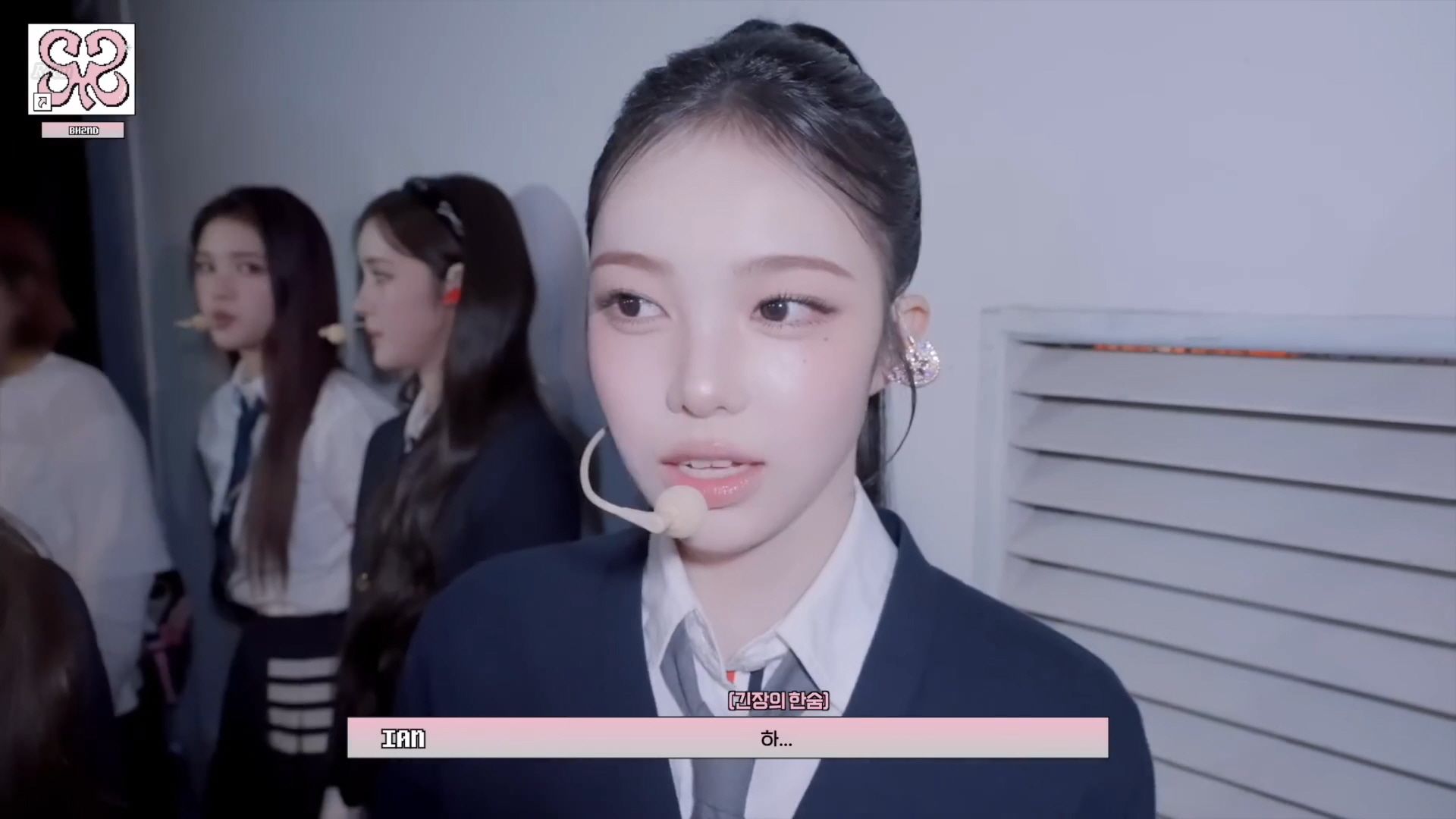 3관왕.ᐟ.ᐟ.ᐟ 하나 둘 셋 감사합니다.ᐟ.ᐟ.ᐟ  Hearts2Hearts 하츠투하츠 2025 MAMA AWARDS BH2ND.mp4_20260415_081142.821.jpg