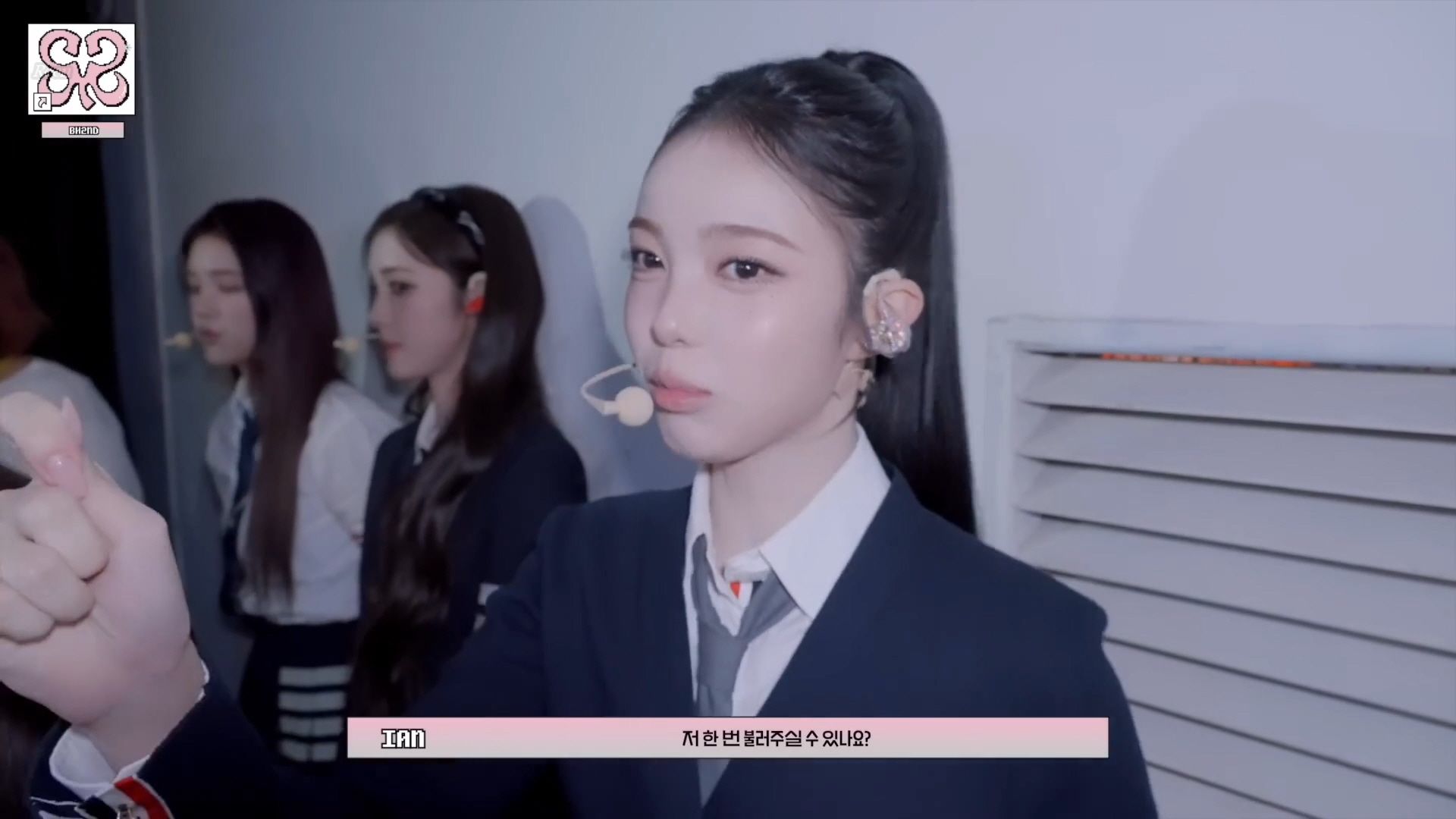 3관왕.ᐟ.ᐟ.ᐟ 하나 둘 셋 감사합니다.ᐟ.ᐟ.ᐟ  Hearts2Hearts 하츠투하츠 2025 MAMA AWARDS BH2ND.mp4_20260415_081144.500.jpg