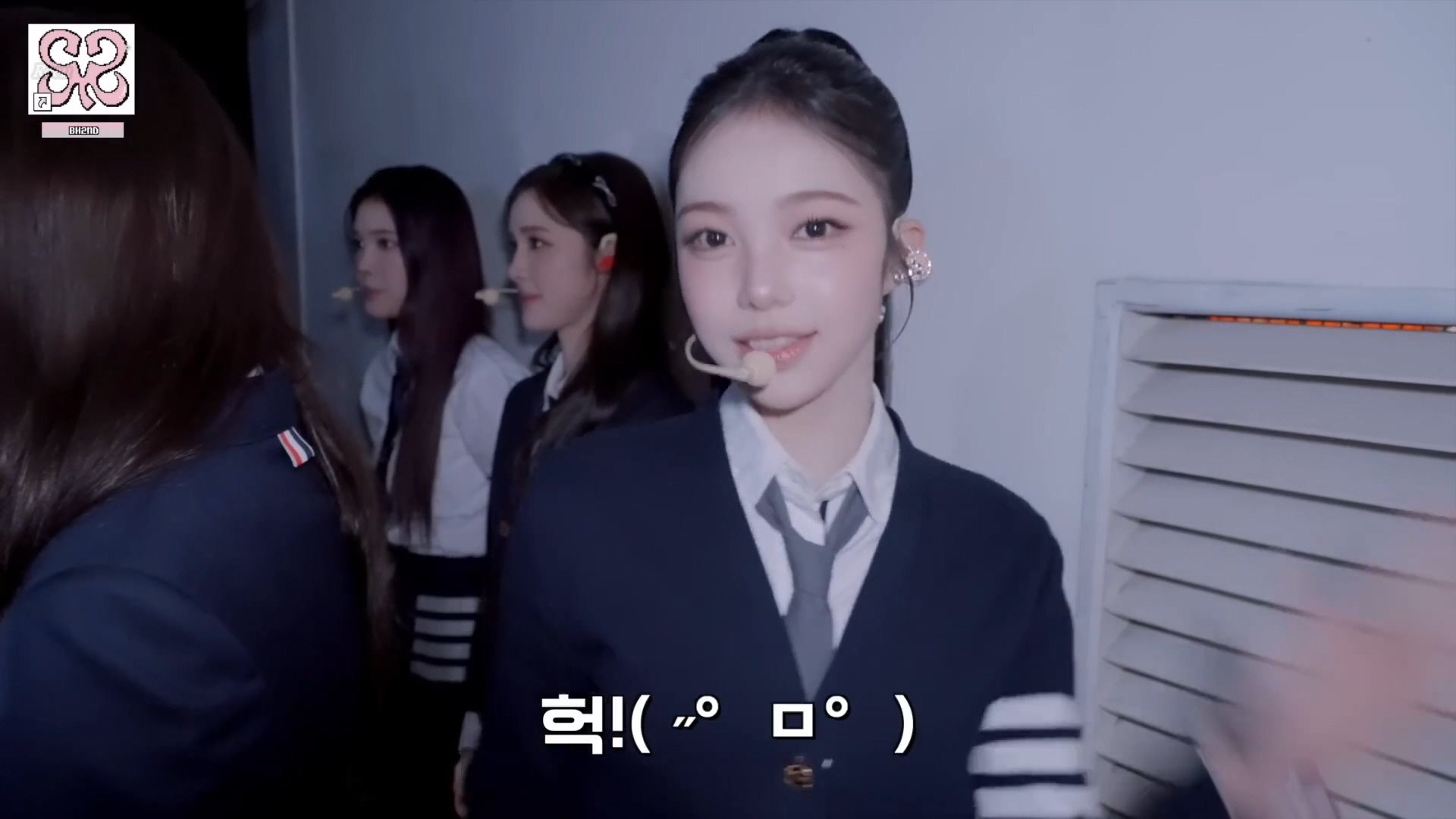 3관왕.ᐟ.ᐟ.ᐟ 하나 둘 셋 감사합니다.ᐟ.ᐟ.ᐟ  Hearts2Hearts 하츠투하츠 2025 MAMA AWARDS BH2ND.mp4_20260415_081153.416.jpg