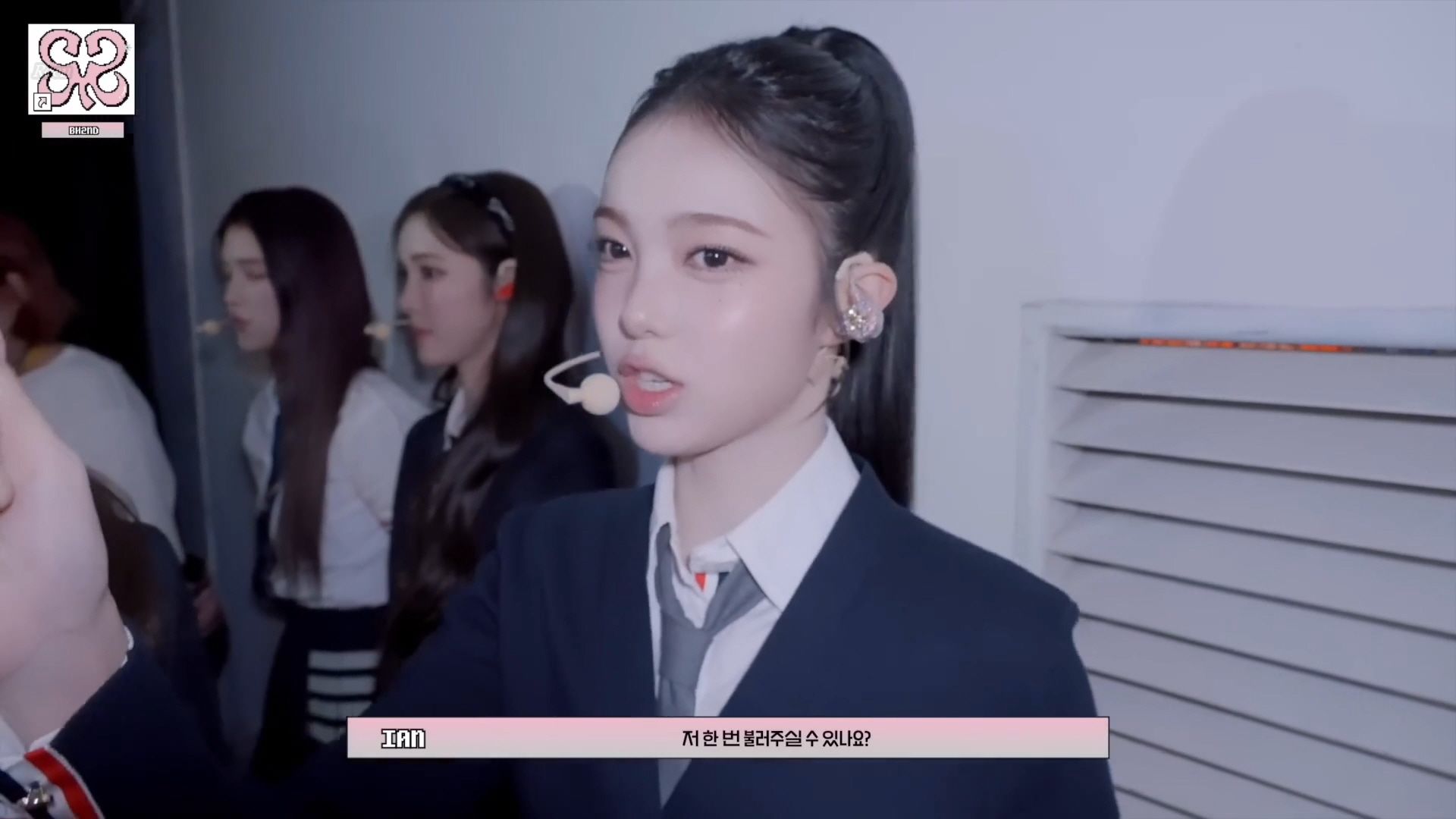 3관왕.ᐟ.ᐟ.ᐟ 하나 둘 셋 감사합니다.ᐟ.ᐟ.ᐟ  Hearts2Hearts 하츠투하츠 2025 MAMA AWARDS BH2ND.mp4_20260415_081145.745.jpg