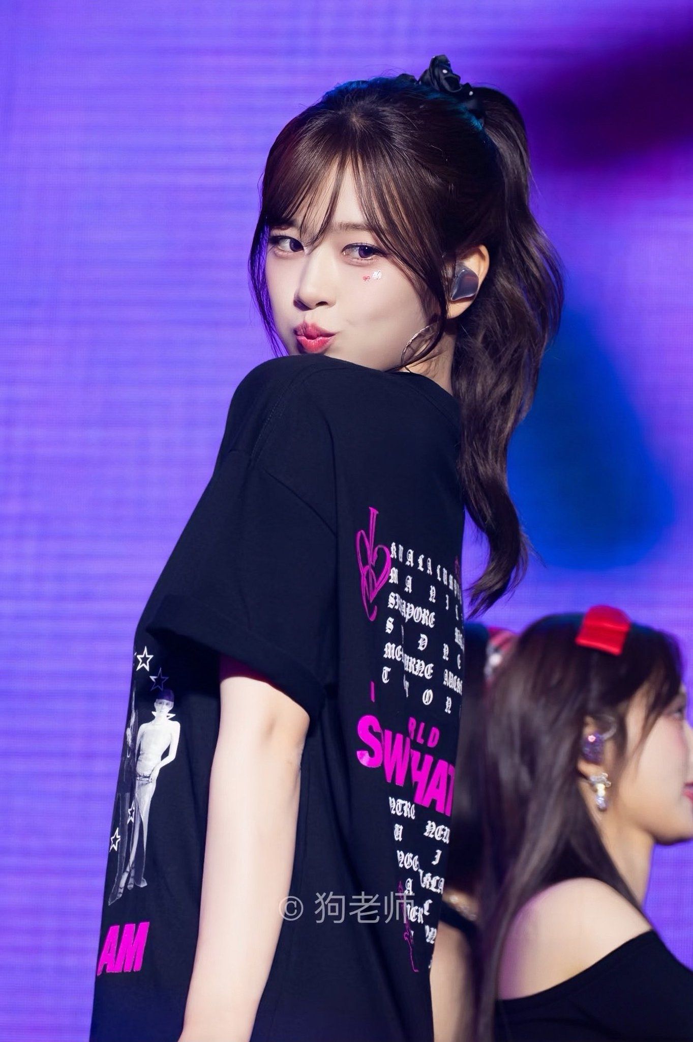 260523 안유진 투.jpg