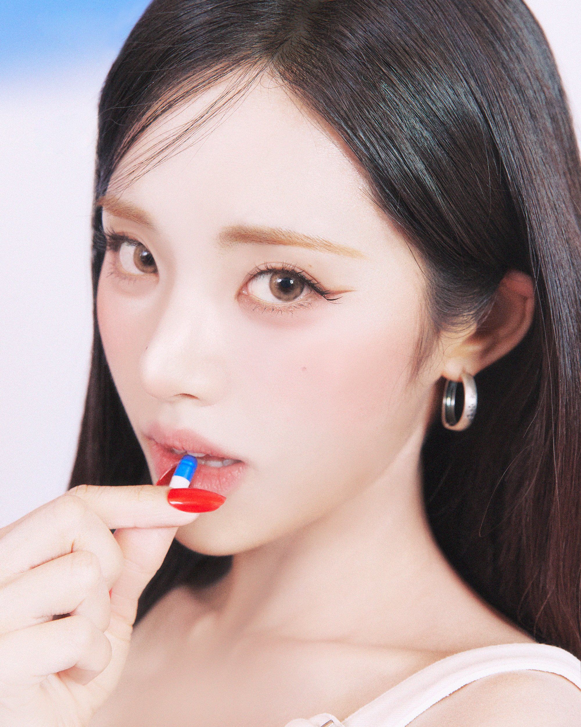 realfromis_9-2077000163046928755-2.jpg