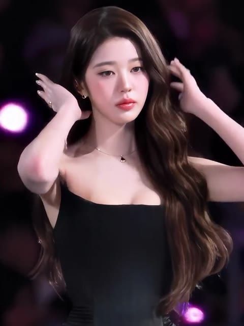 머리 만지는 MC 아이브 장원영 블랙드레스 미모