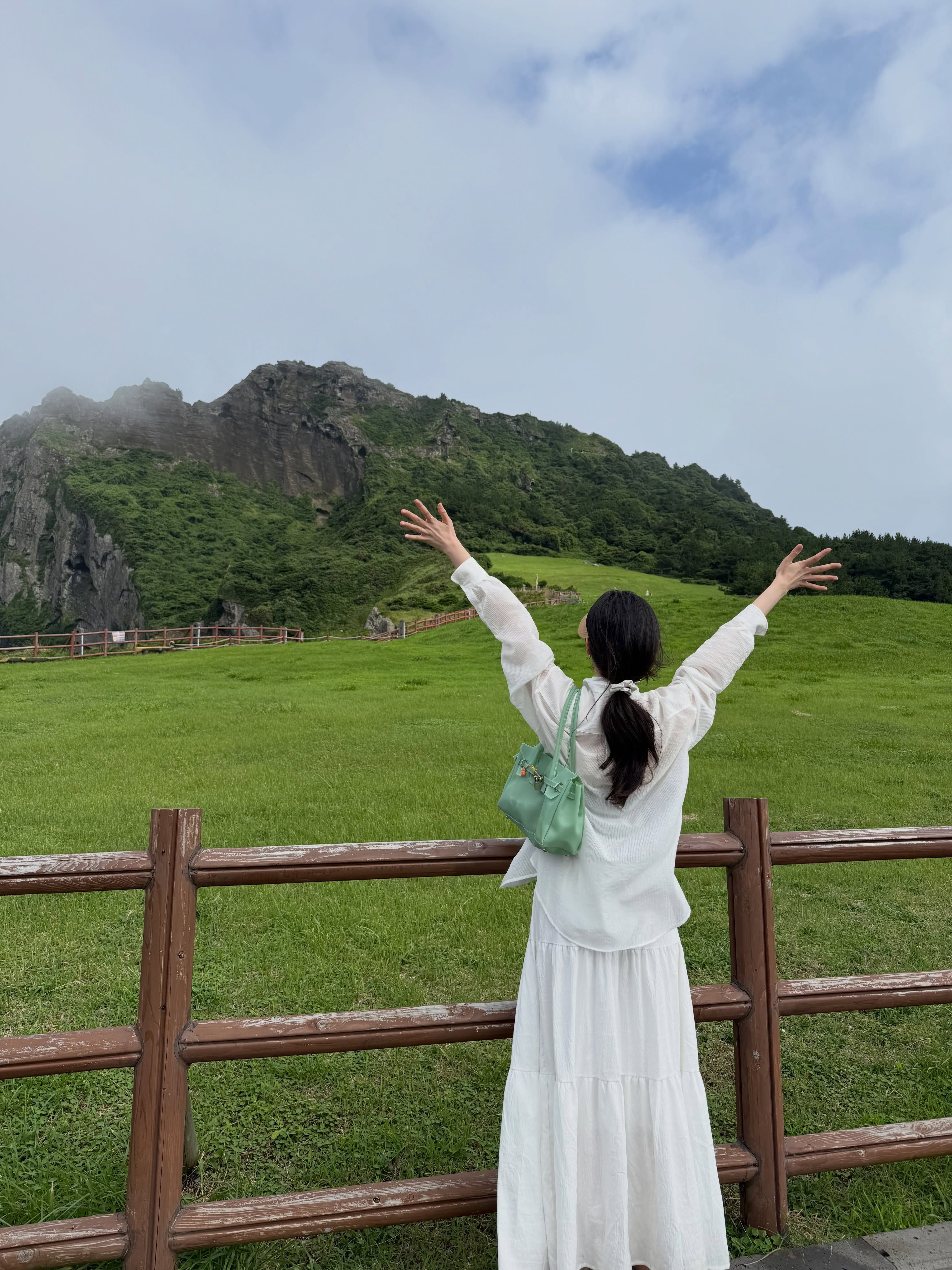 yunvely_0824__2026-07-15T080753.000Z_4.jpg