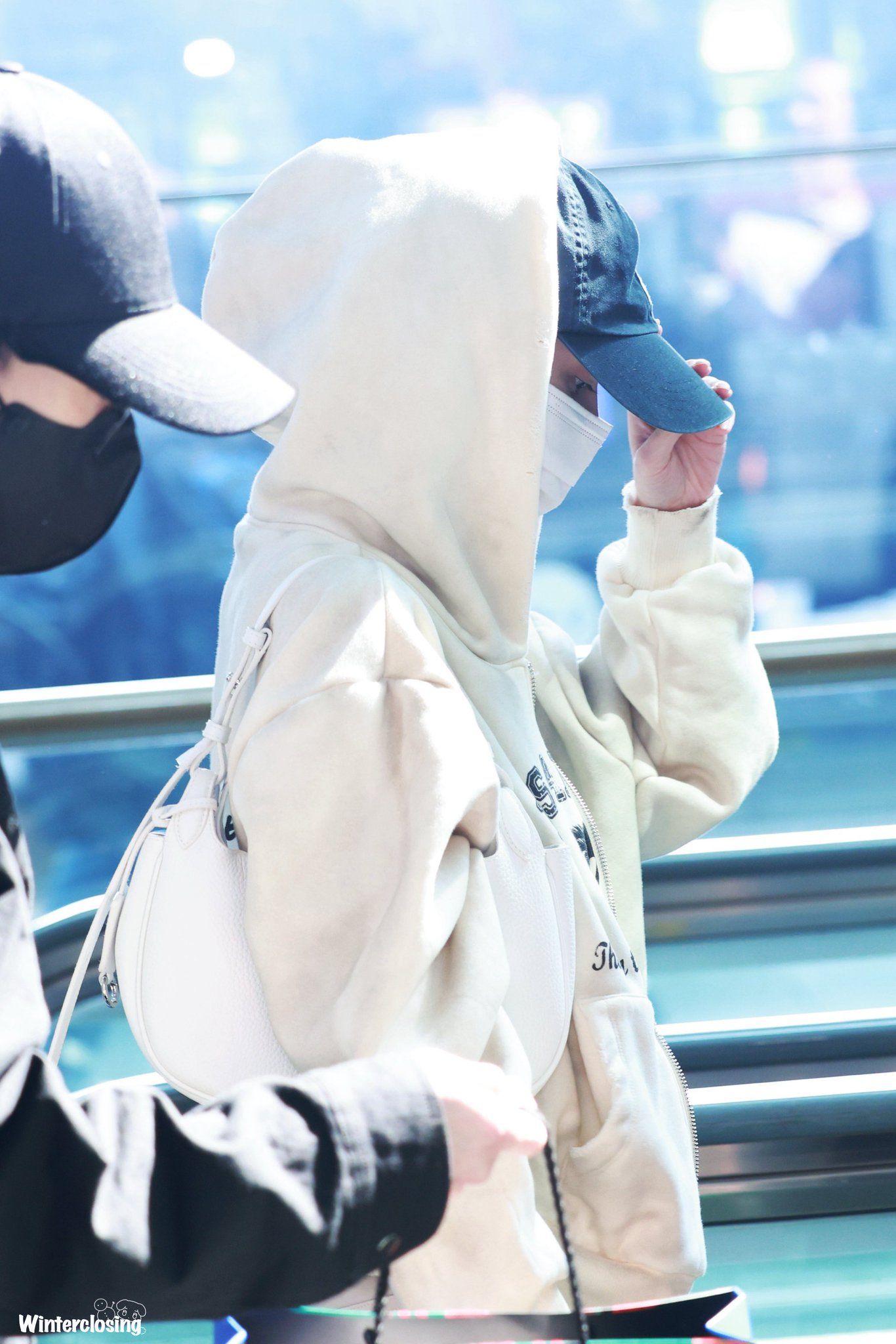 260309 윈터 입 (3).jpg