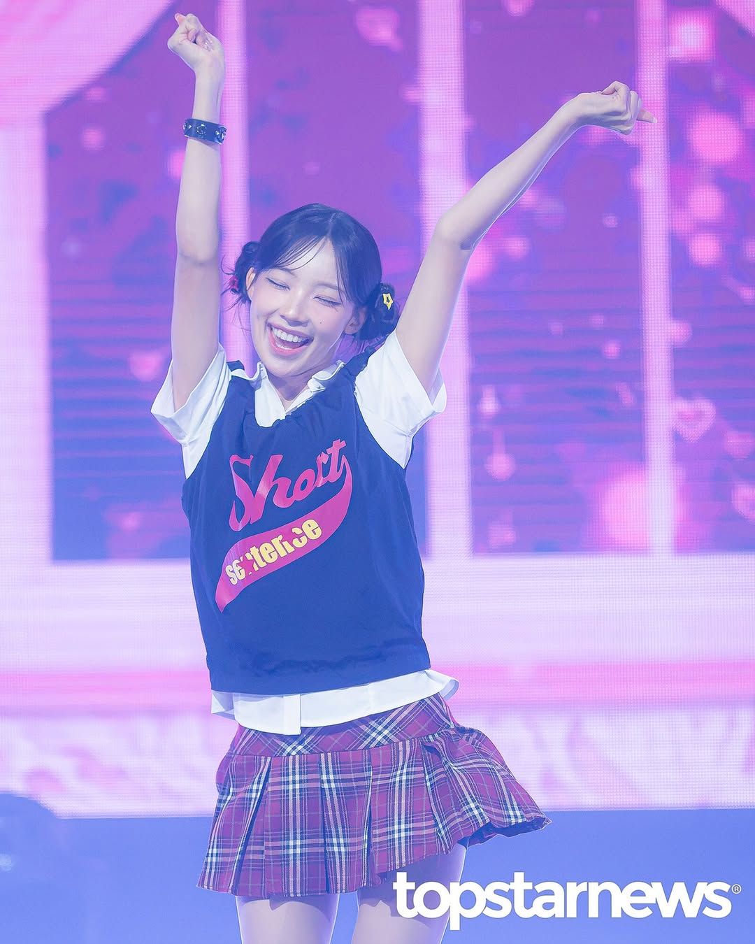 topstarnews_Da0Em6QAQd6_4.jpg