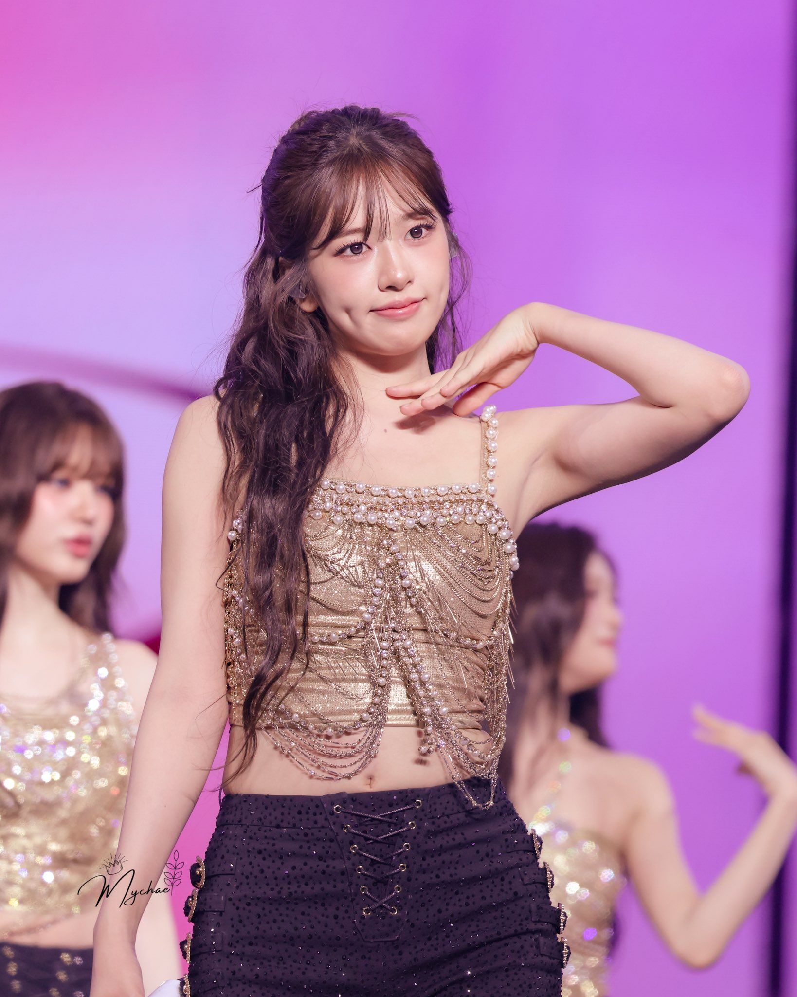 260524 안유진 투 (44).jpg
