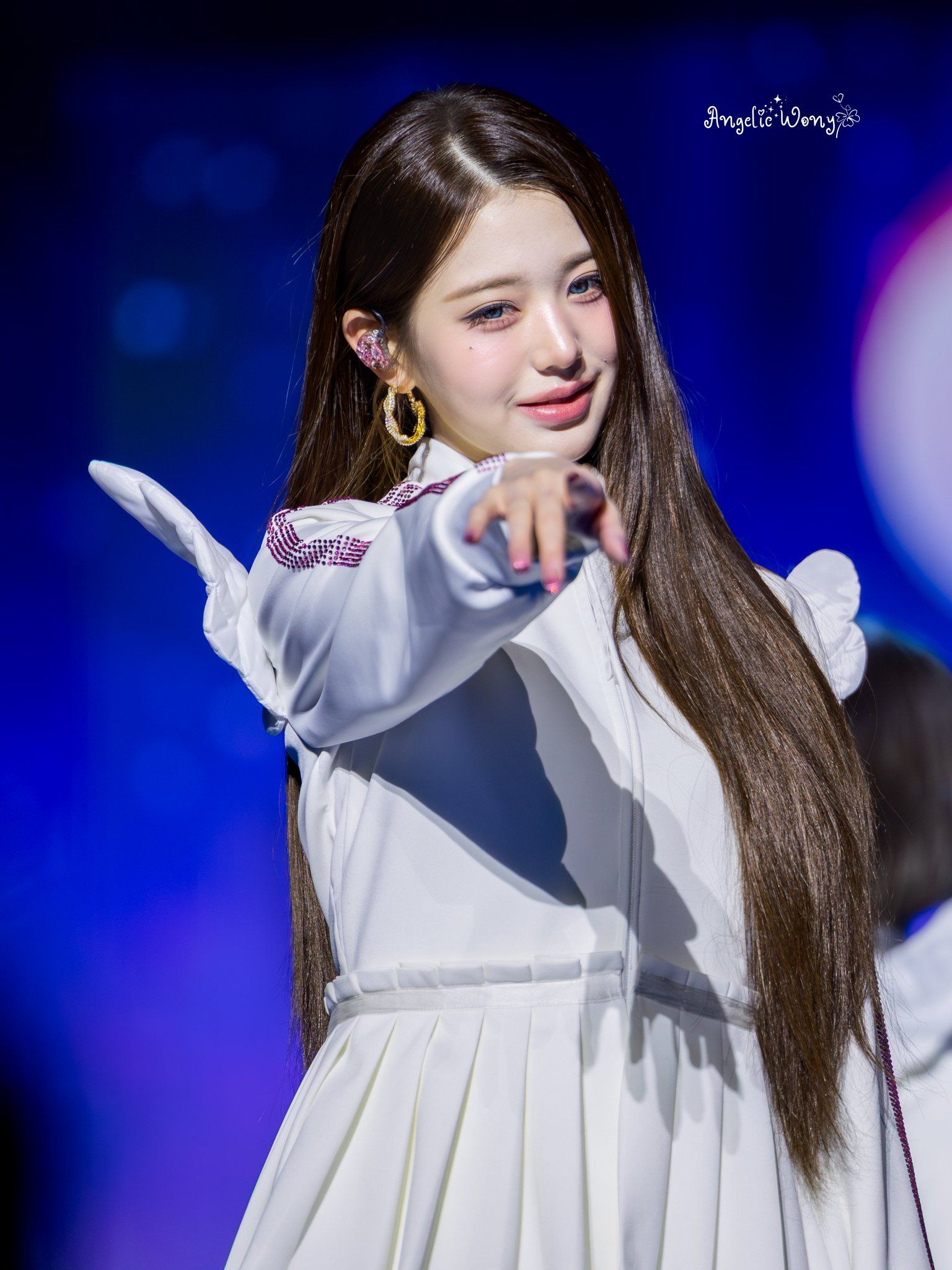 260523 장원영 투.jpg