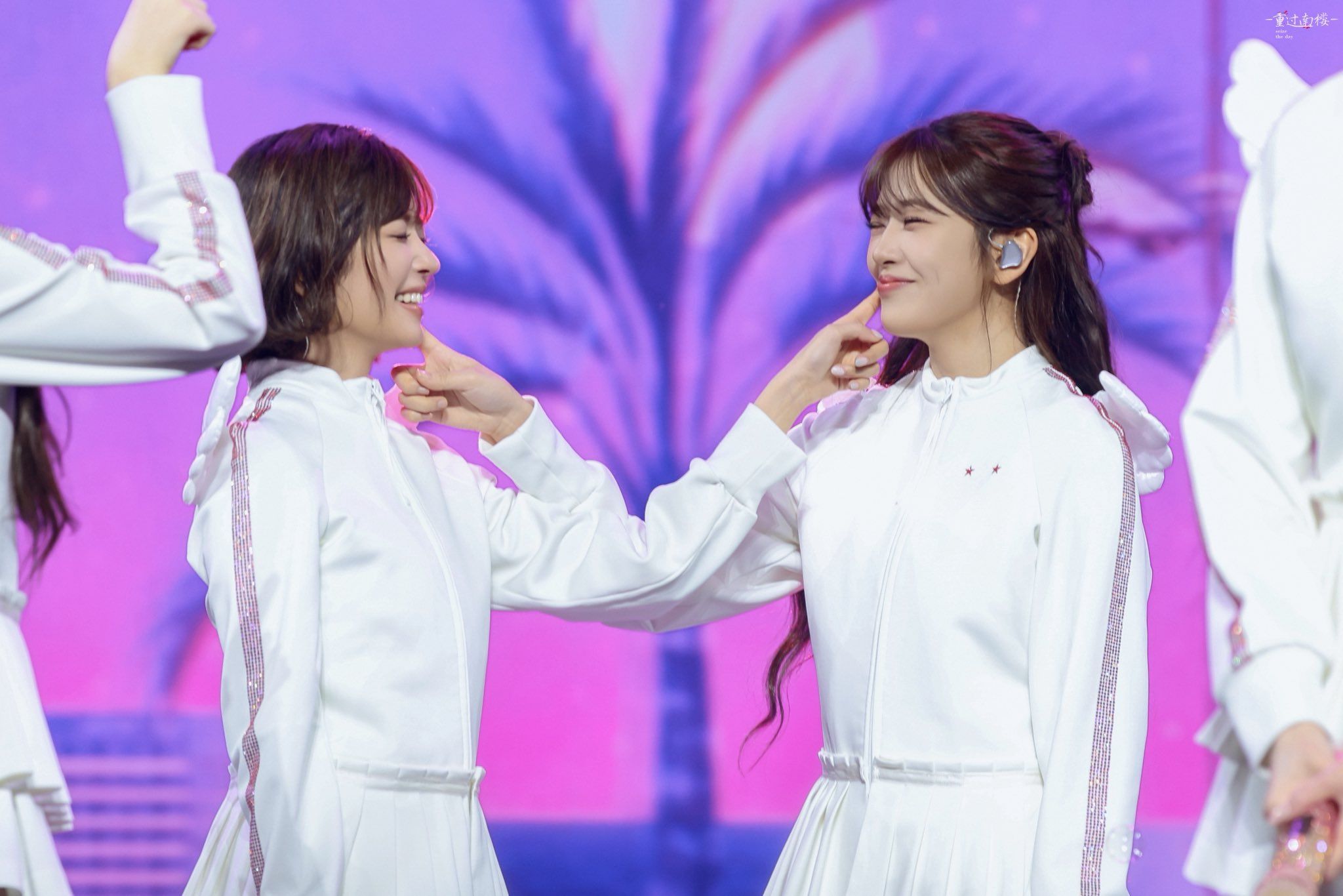 260524 안유진 투 (50).jpg