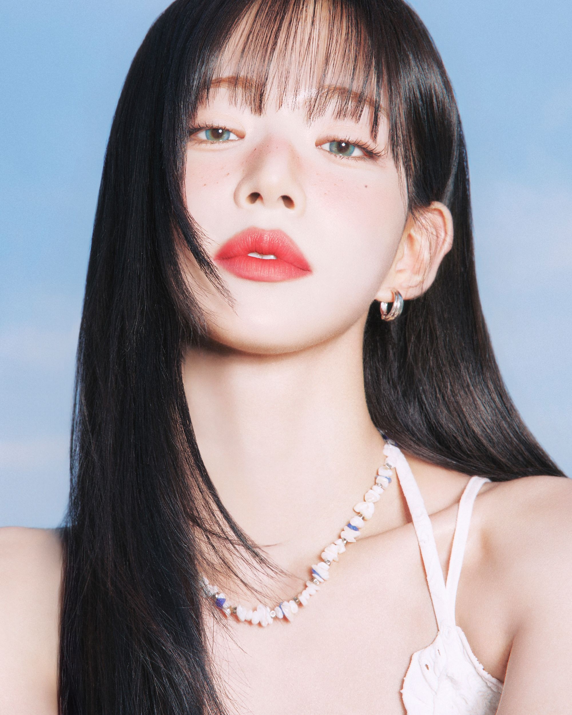 realfromis_9-2077363549081665752-0.jpg
