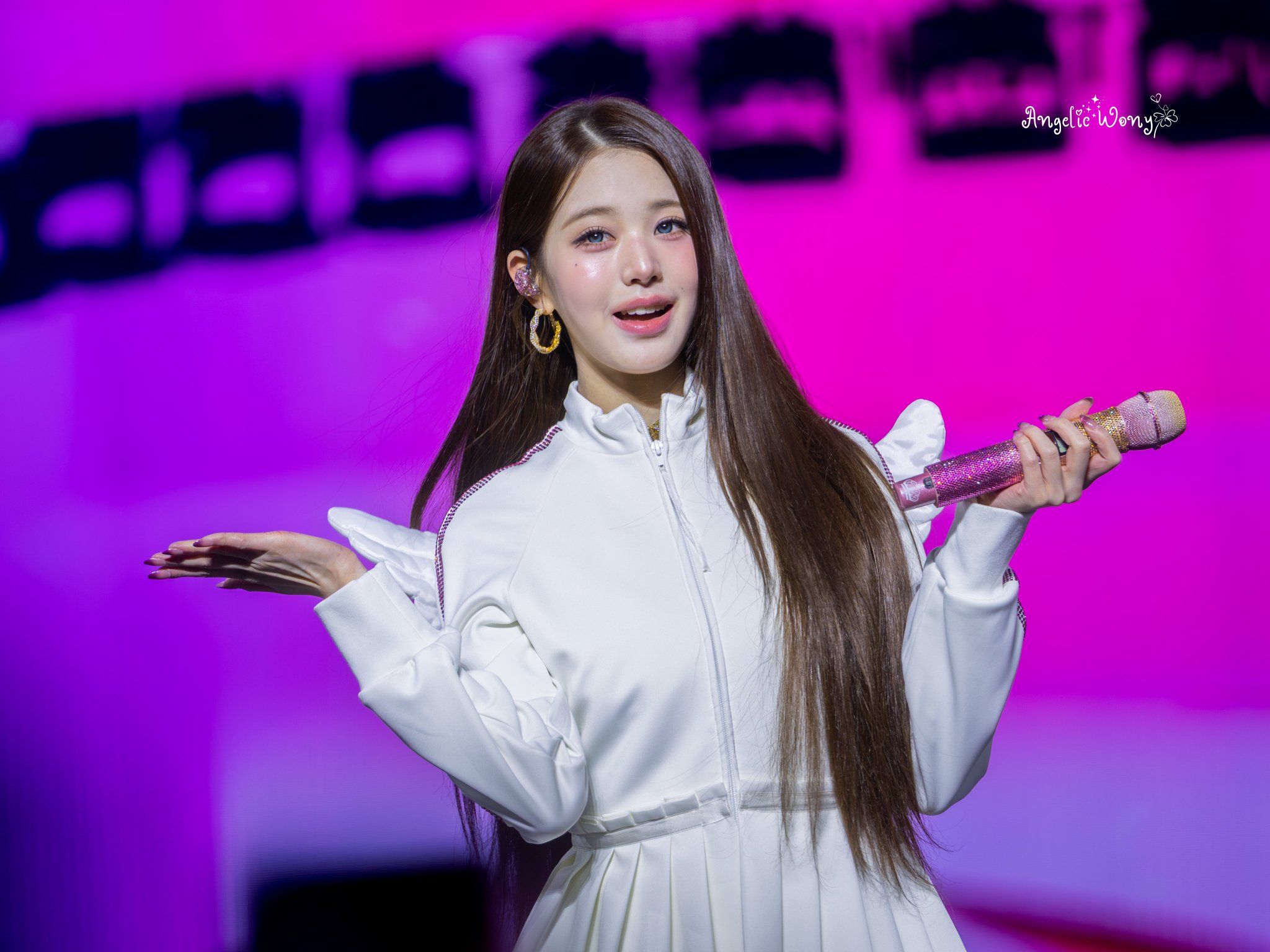 260523 장원영 투 (28).jpg