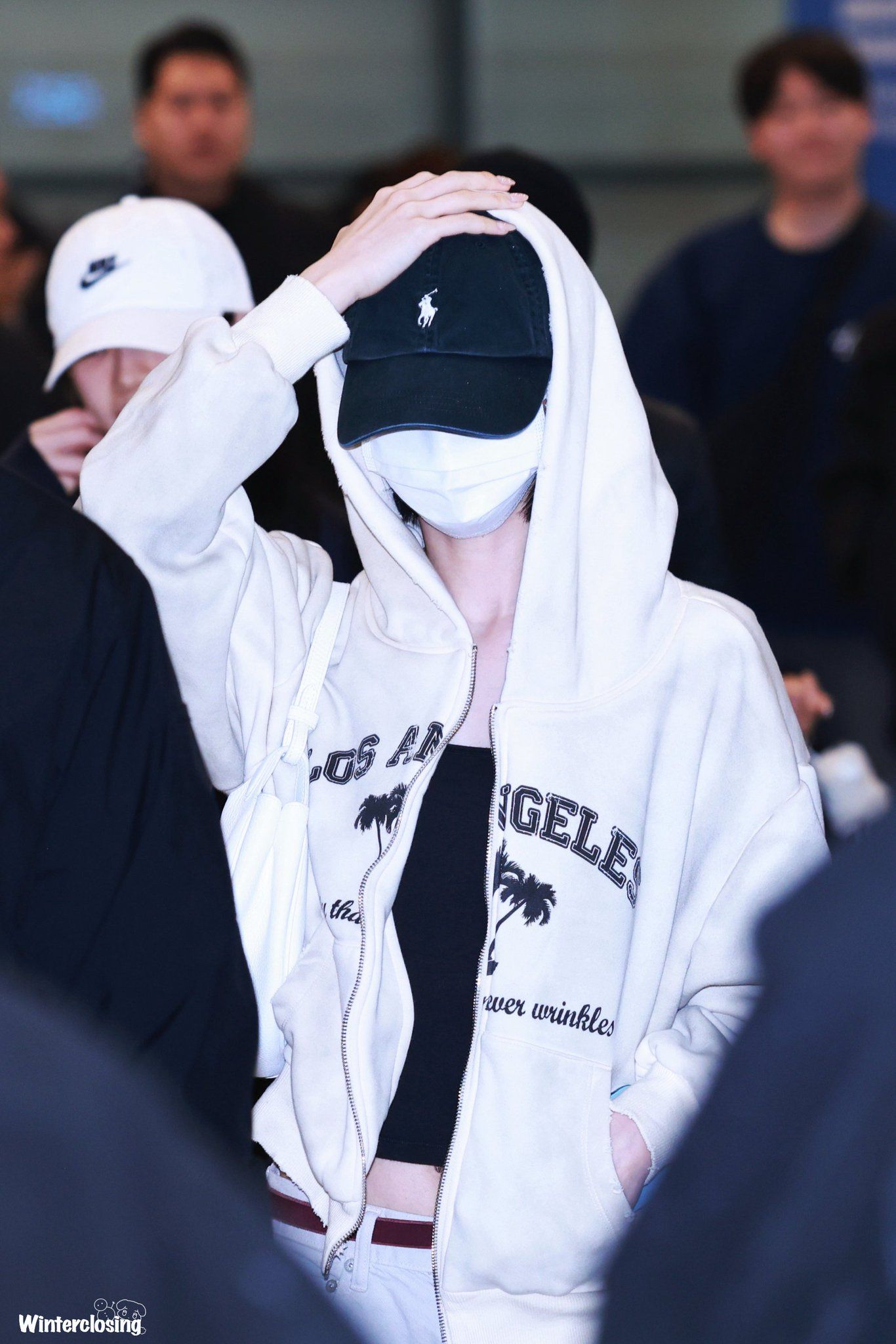 260309 윈터 입 (2).jpg