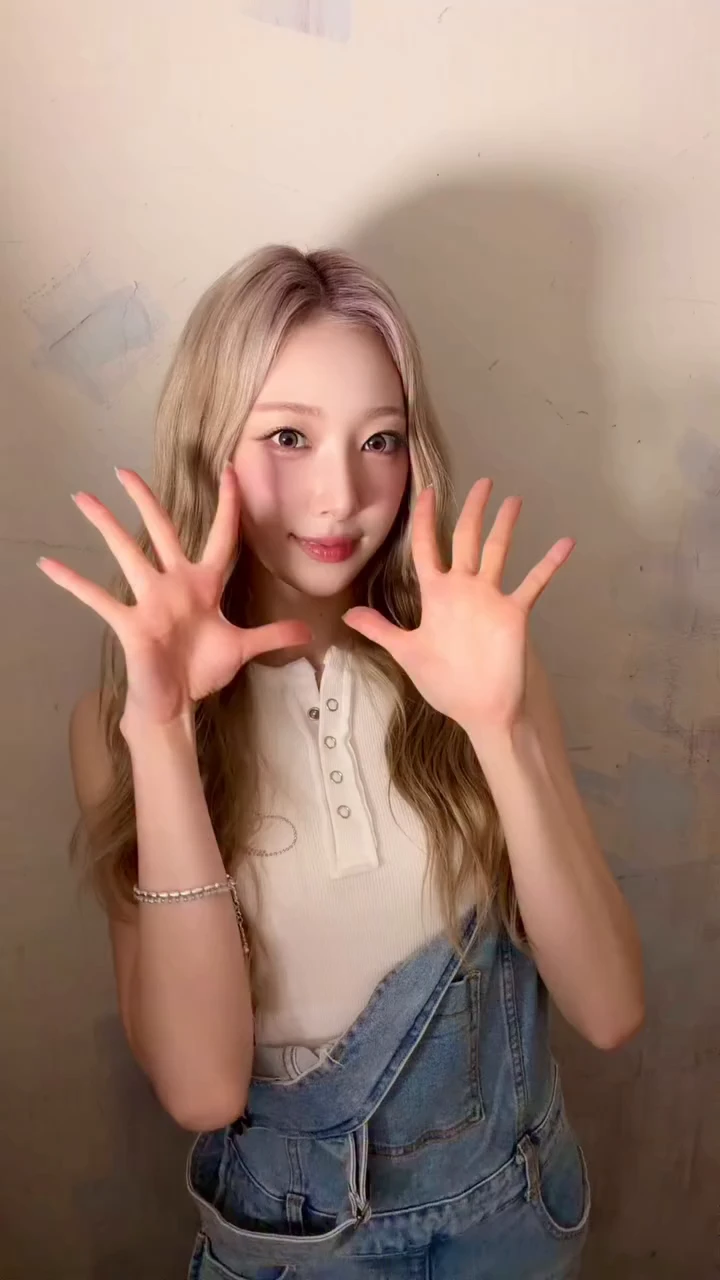 리이나짤 (1).webp