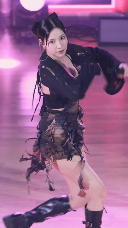1784184376-2.webp