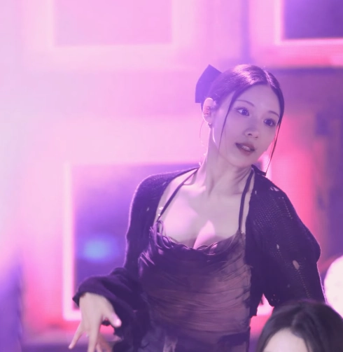 1784184374-3.webp