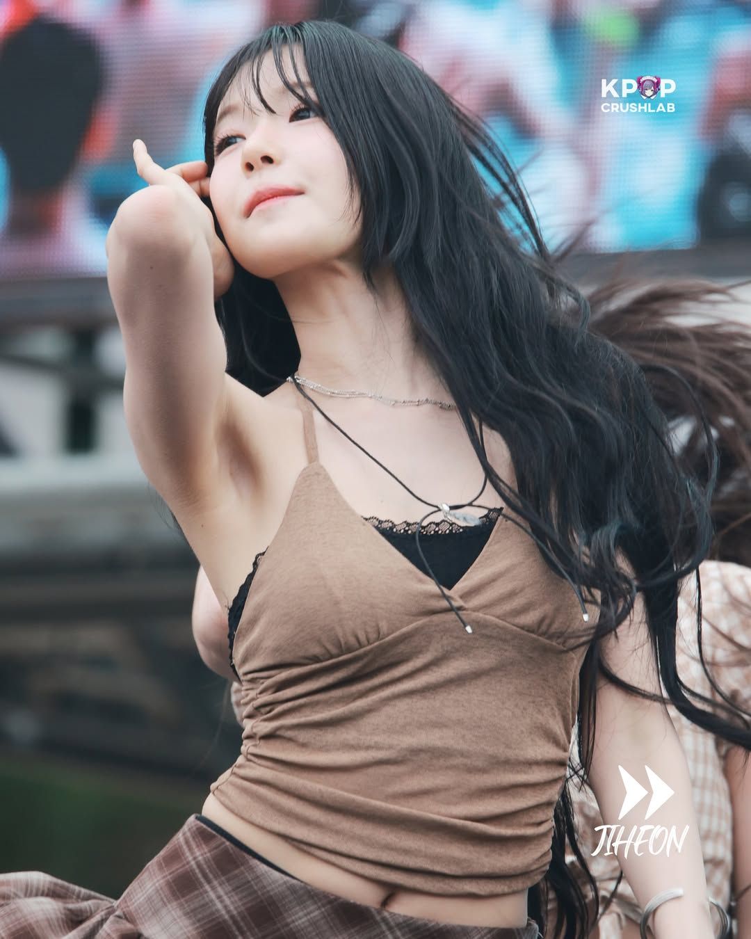 kpop_armpit_lover_Dau-vjnkkUX_3.jpg