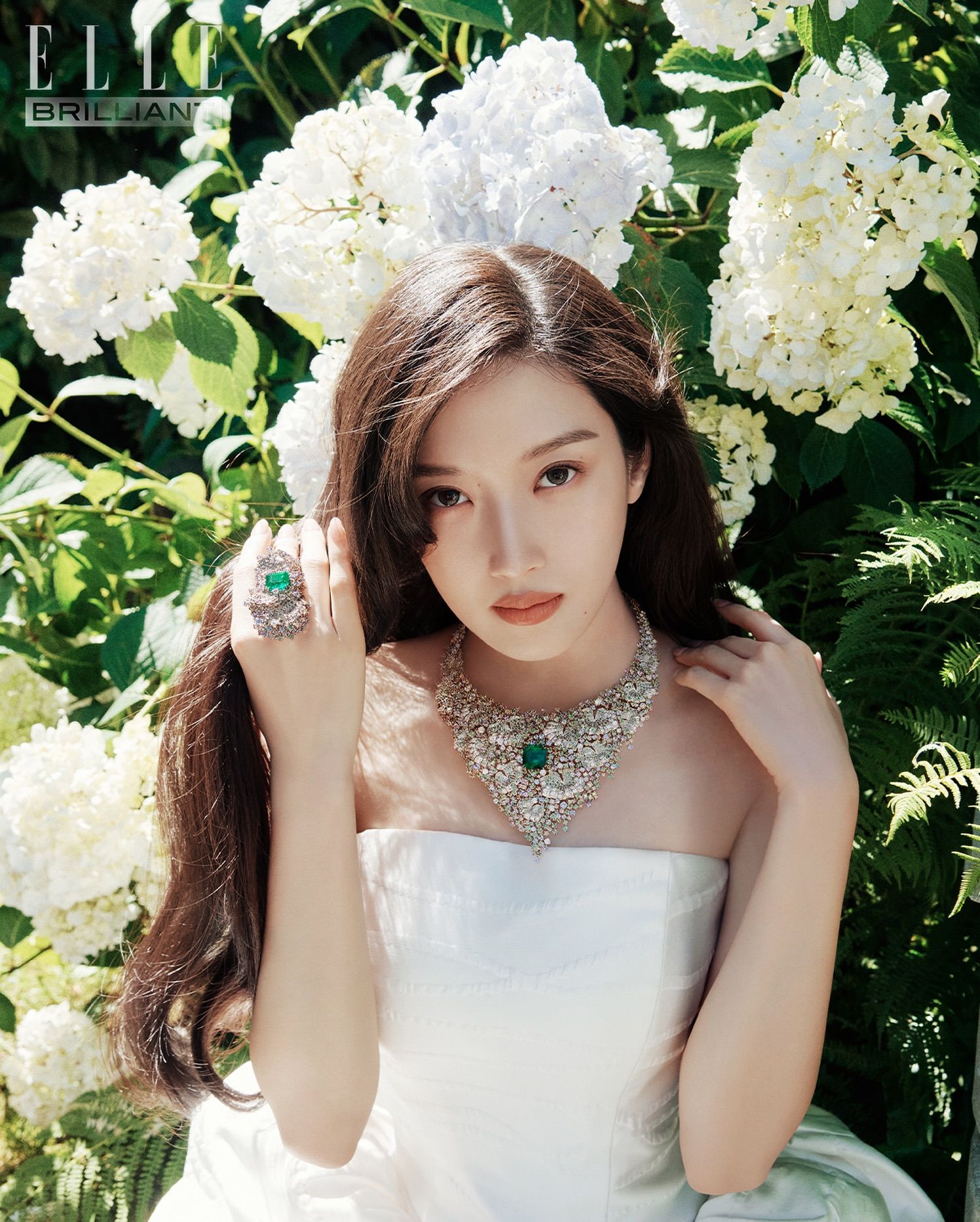 ellekorea__2026-07-17T090236.000Z.jpg