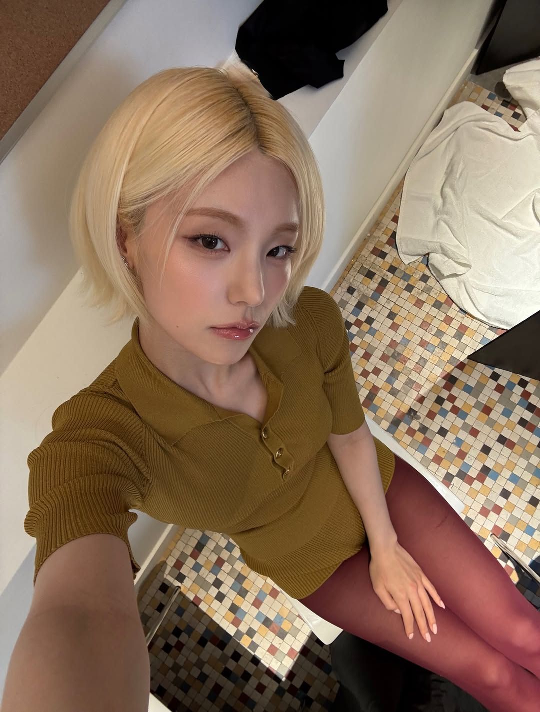 yezyizhere_3942985522819366499.jpg