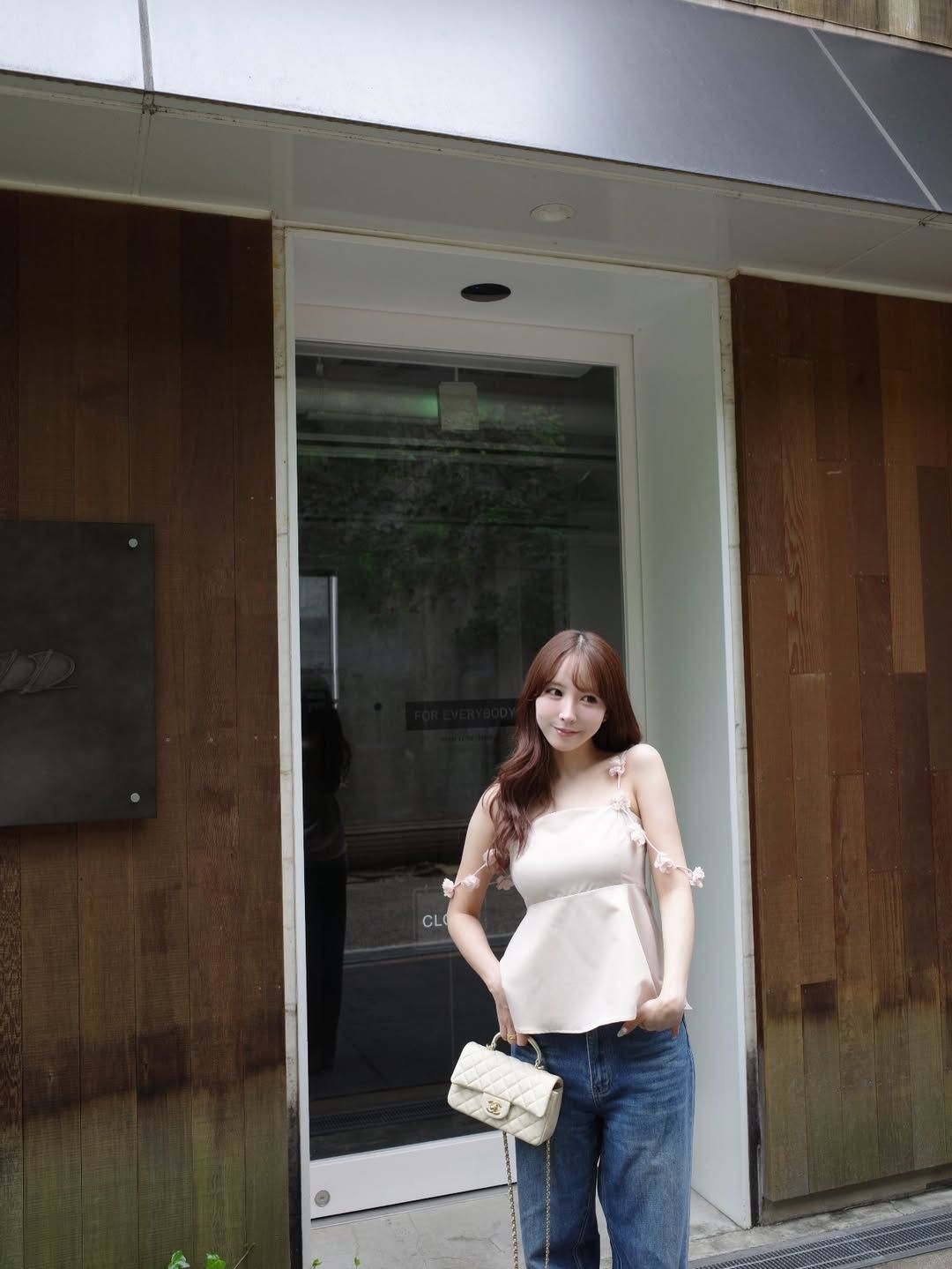 yua_mikami_DaP5J26kedB_6.jpg