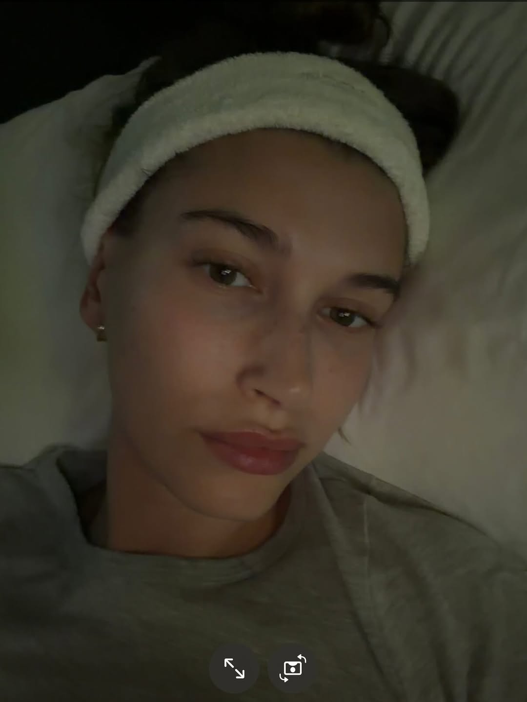 haileybieber_12-May-2026(14).jpg