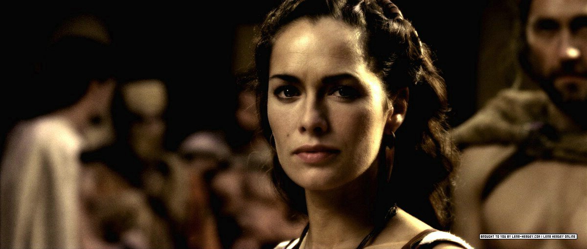 300-Stills_011.jpg
