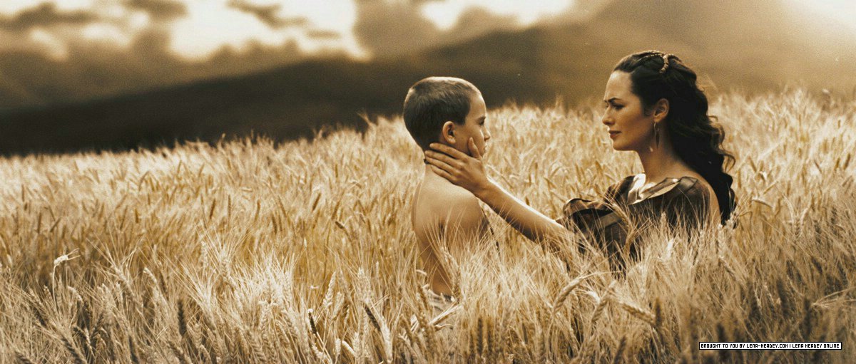 300-Stills_015.jpg