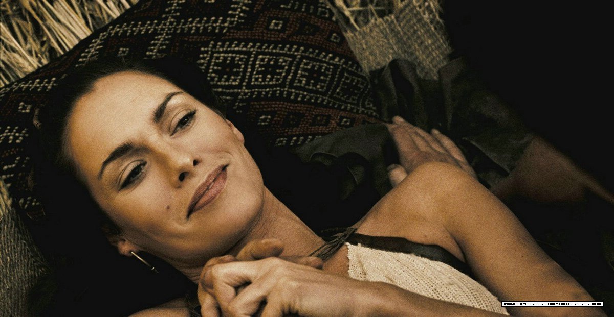 300-Stills_010.jpg