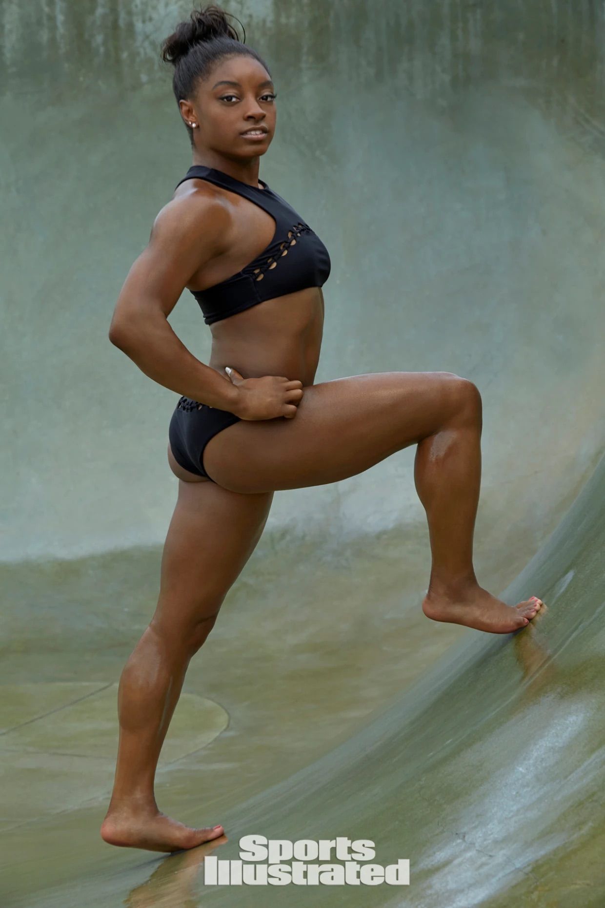 Simone Biles_2017 (6).jpg
